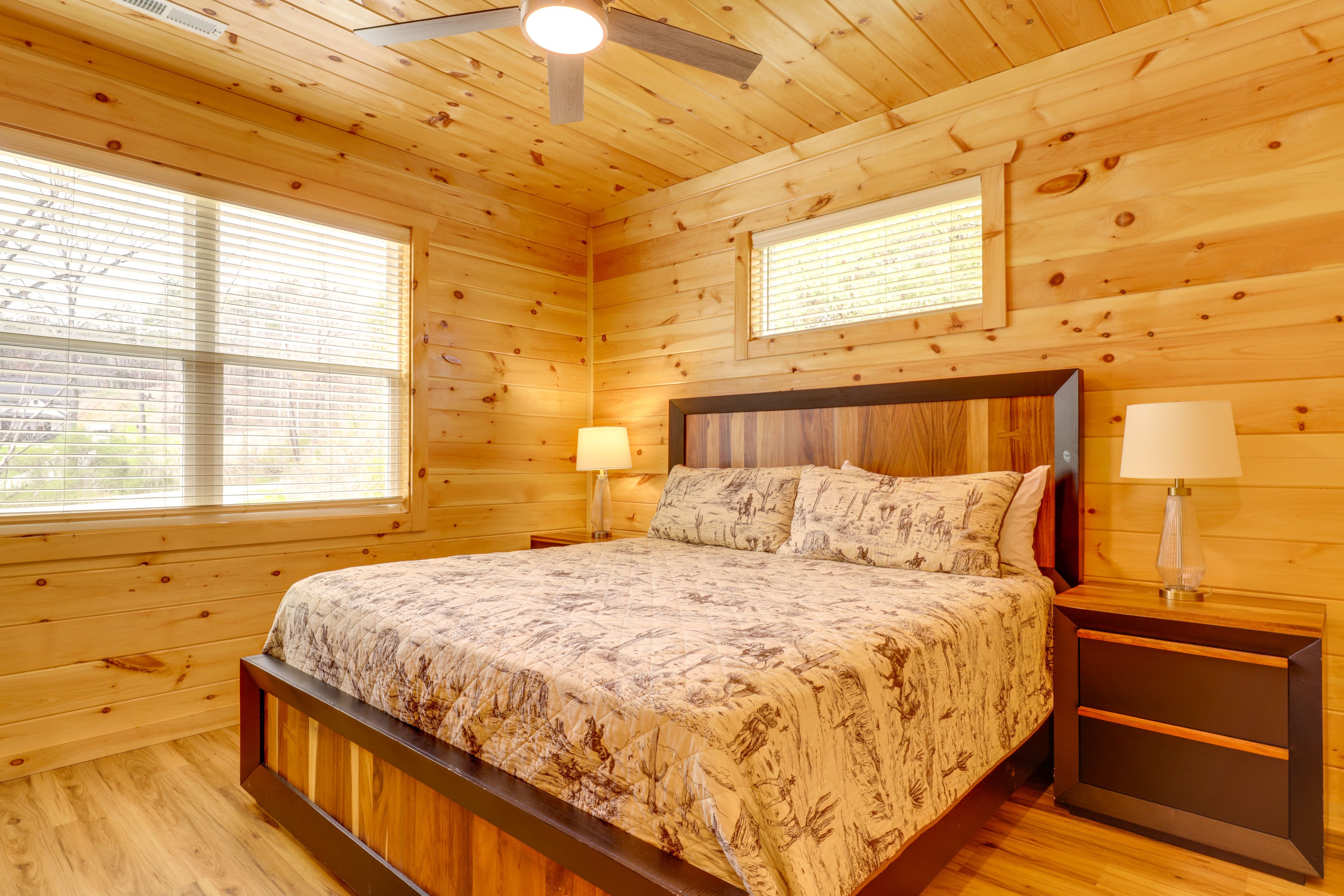 Bedroom 2 | King Bed