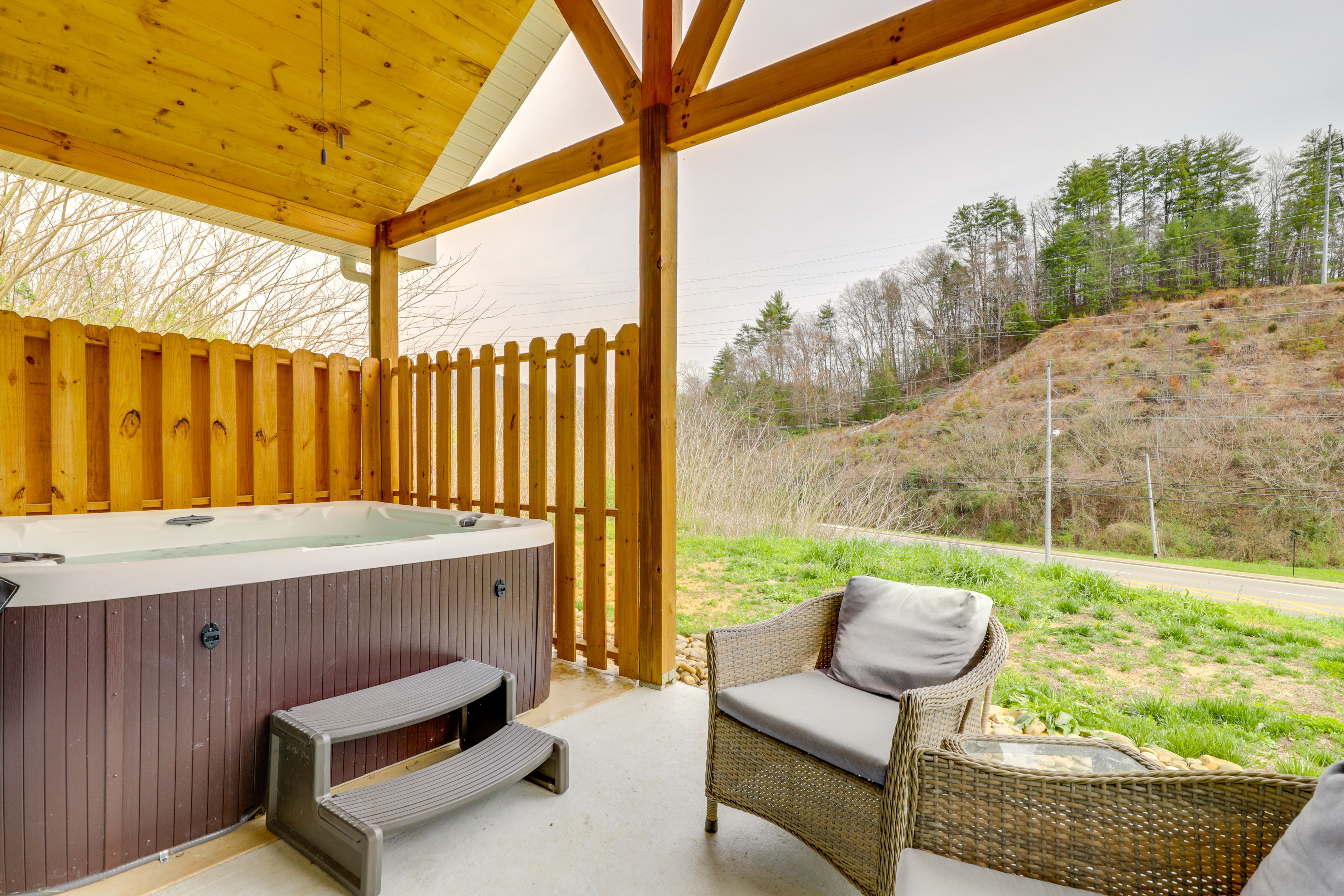 Pigeon Forge Vacation Rental | 2BR | 2BA | 1,200 Sq Ft