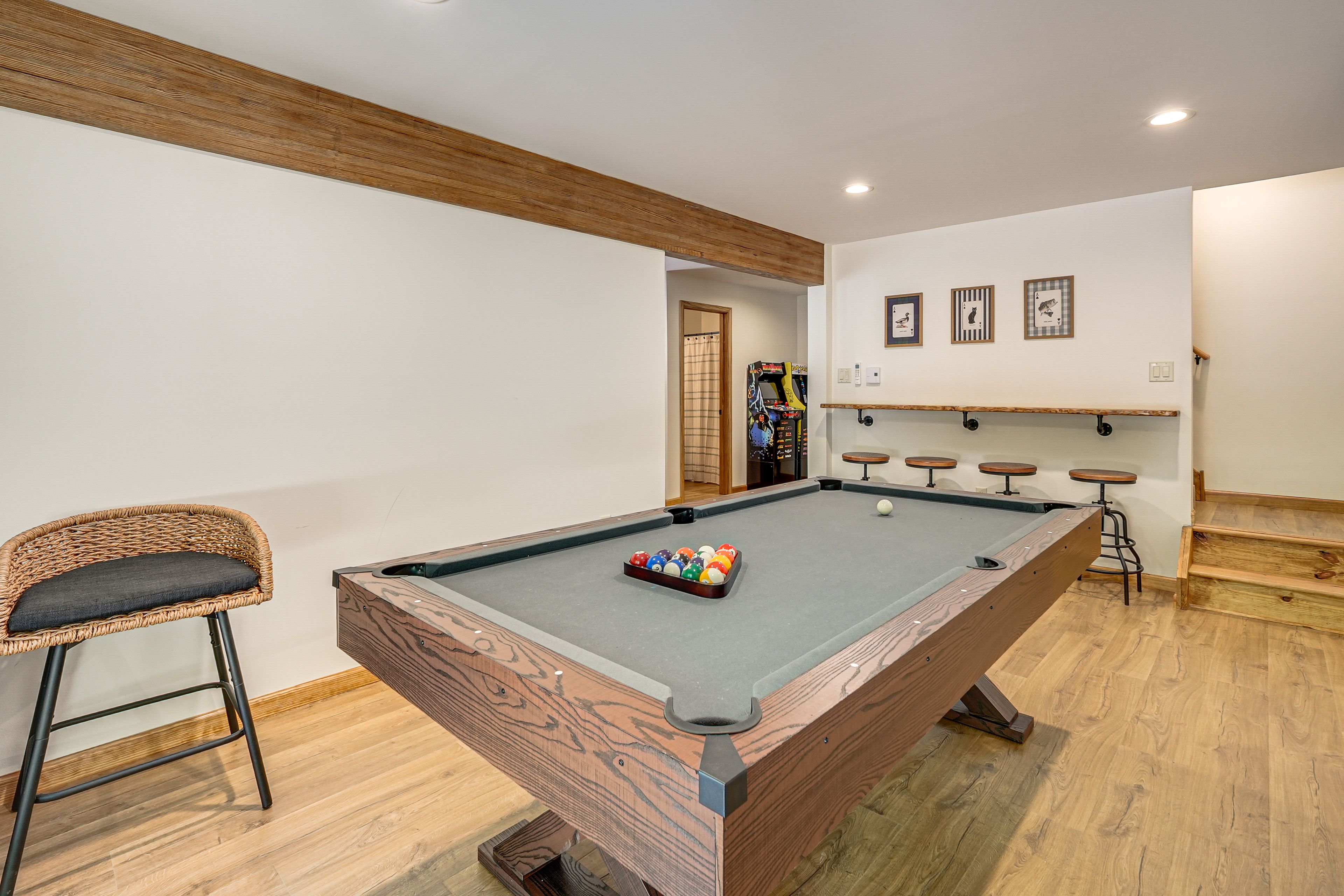 Game Room | 2 Arcade Machines | Smart TV | Dartboard