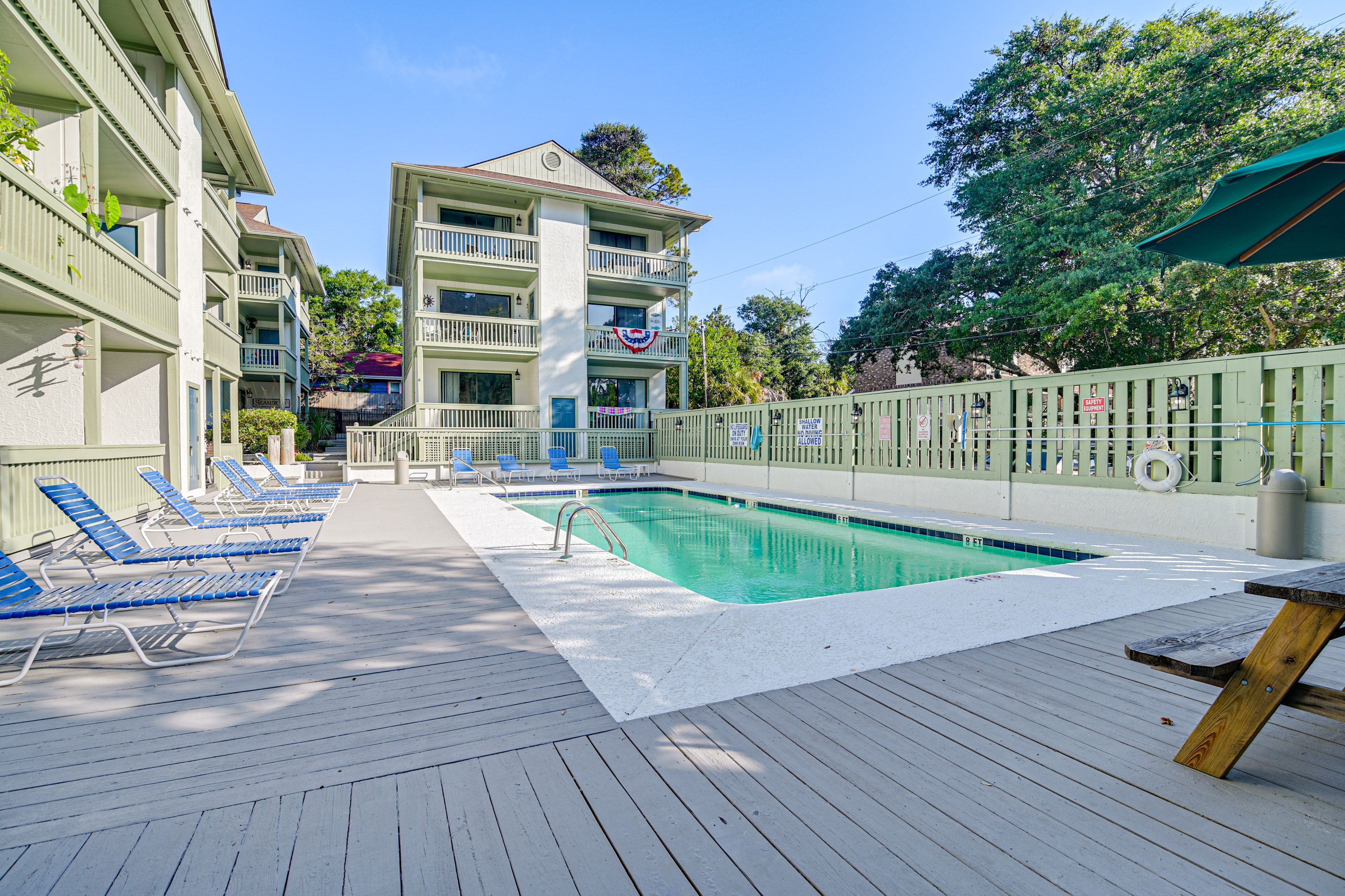 Harborside Community Pool