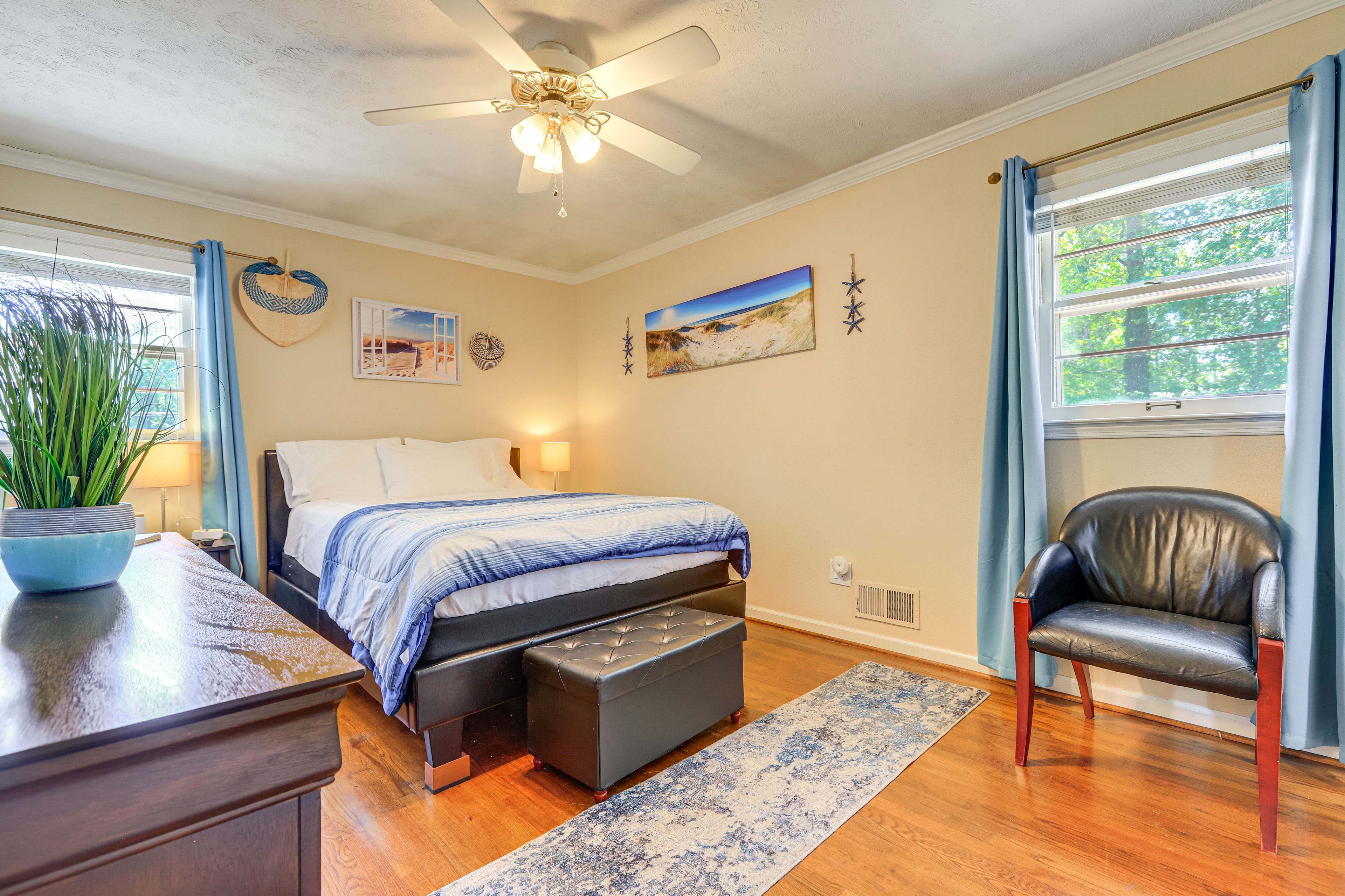 Bedroom 2 | Full Bed | 1st Floor