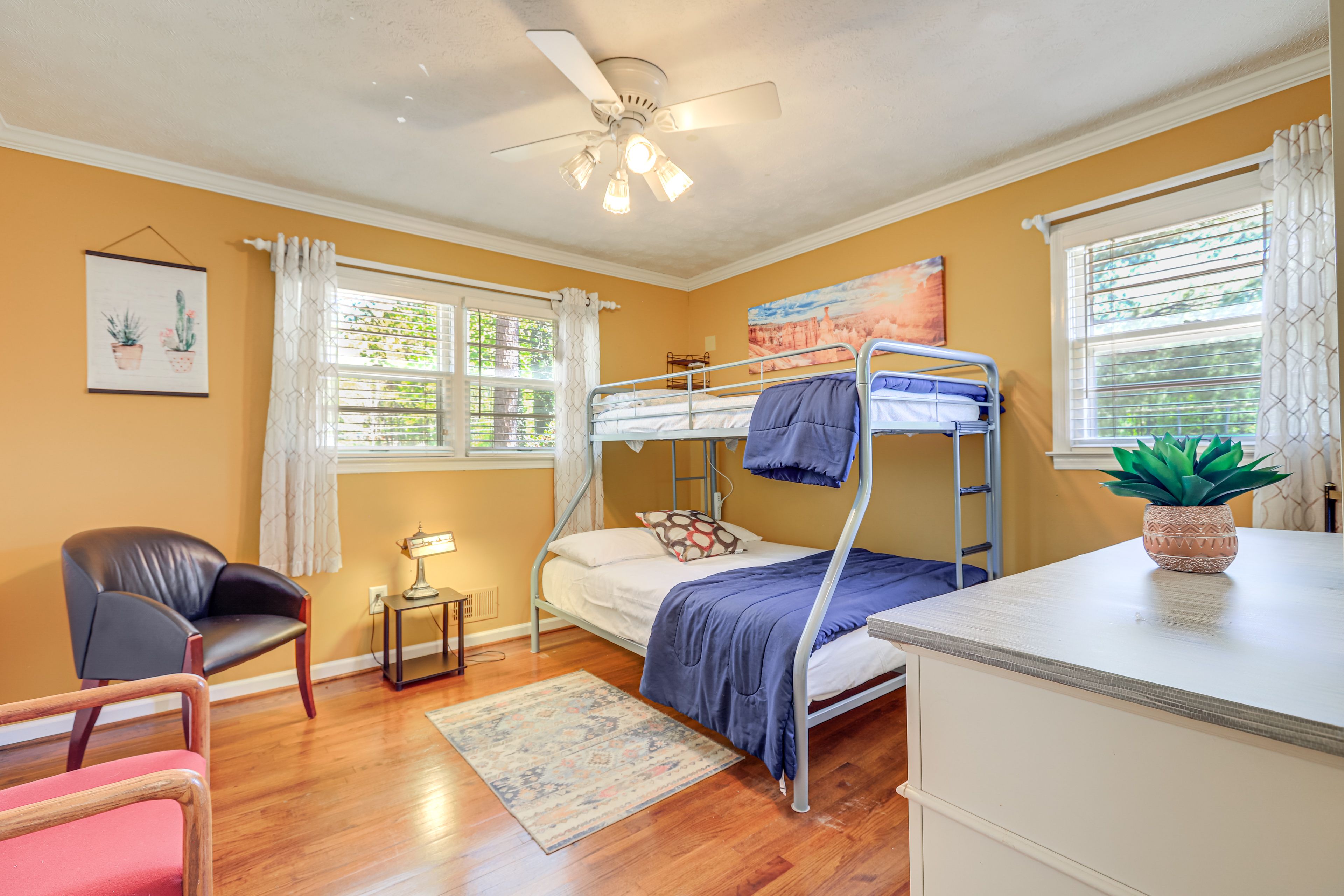 Bedroom 3 | Twin/Full Bunk Bed | 1st Floor