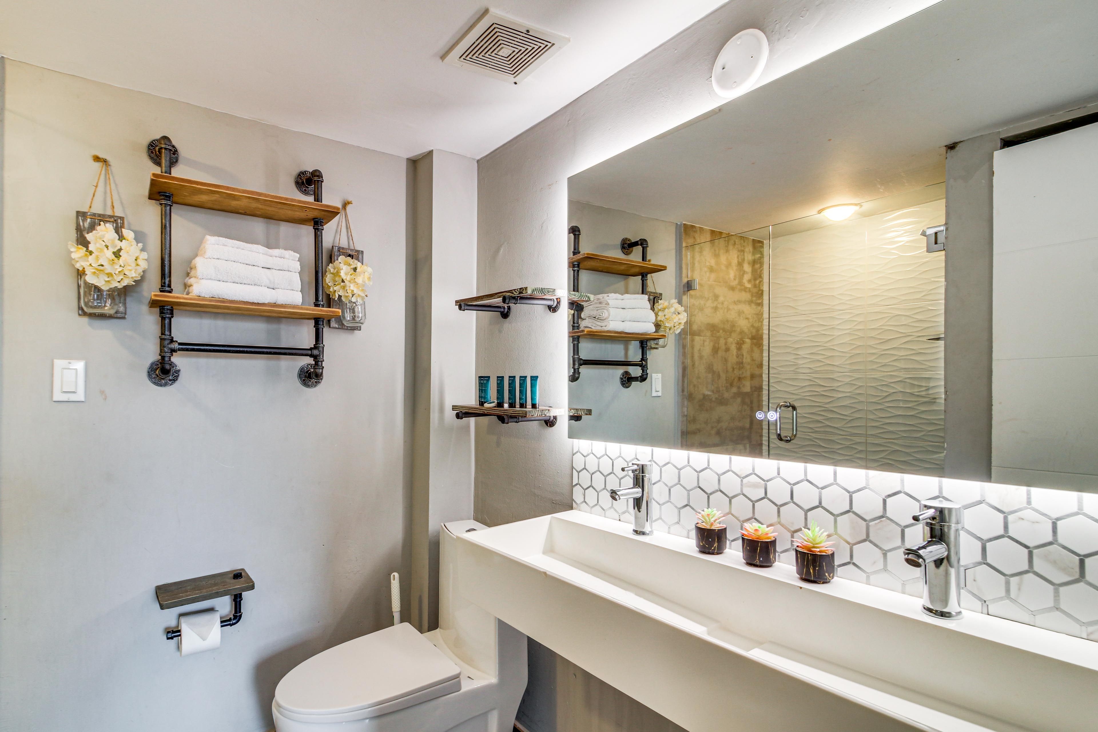 Bathroom | Towels Provided