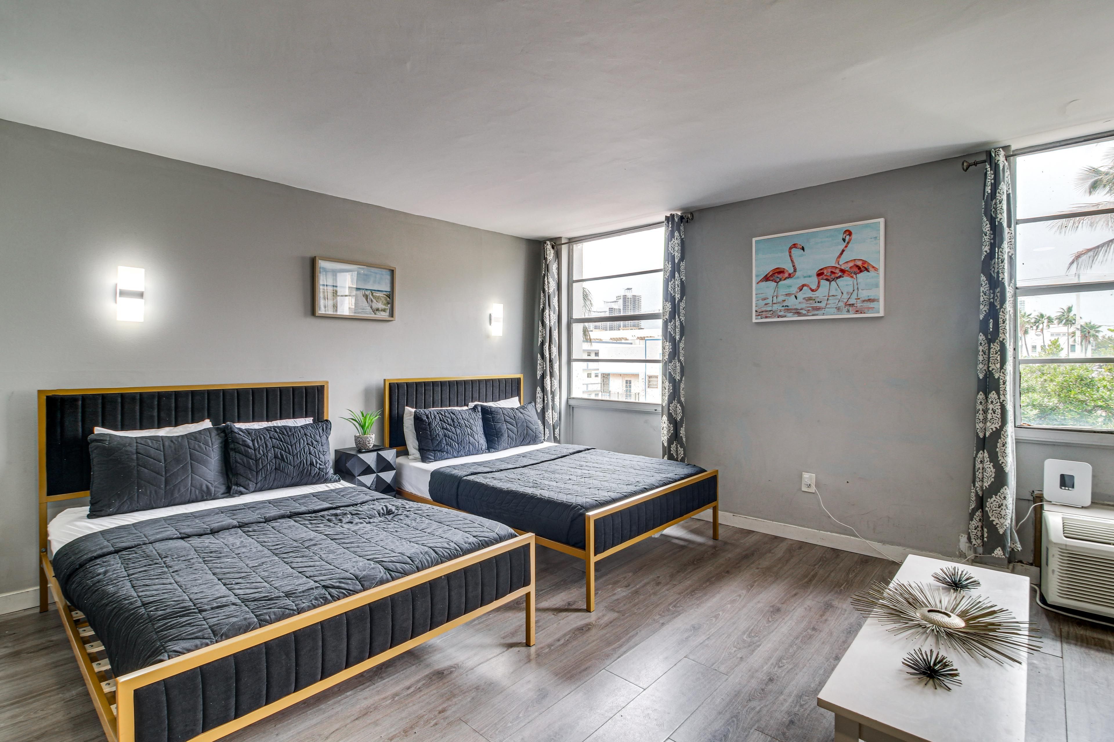 Studio | 2 Full Beds | Queen Sleeper Sofa | Single-Story Unit