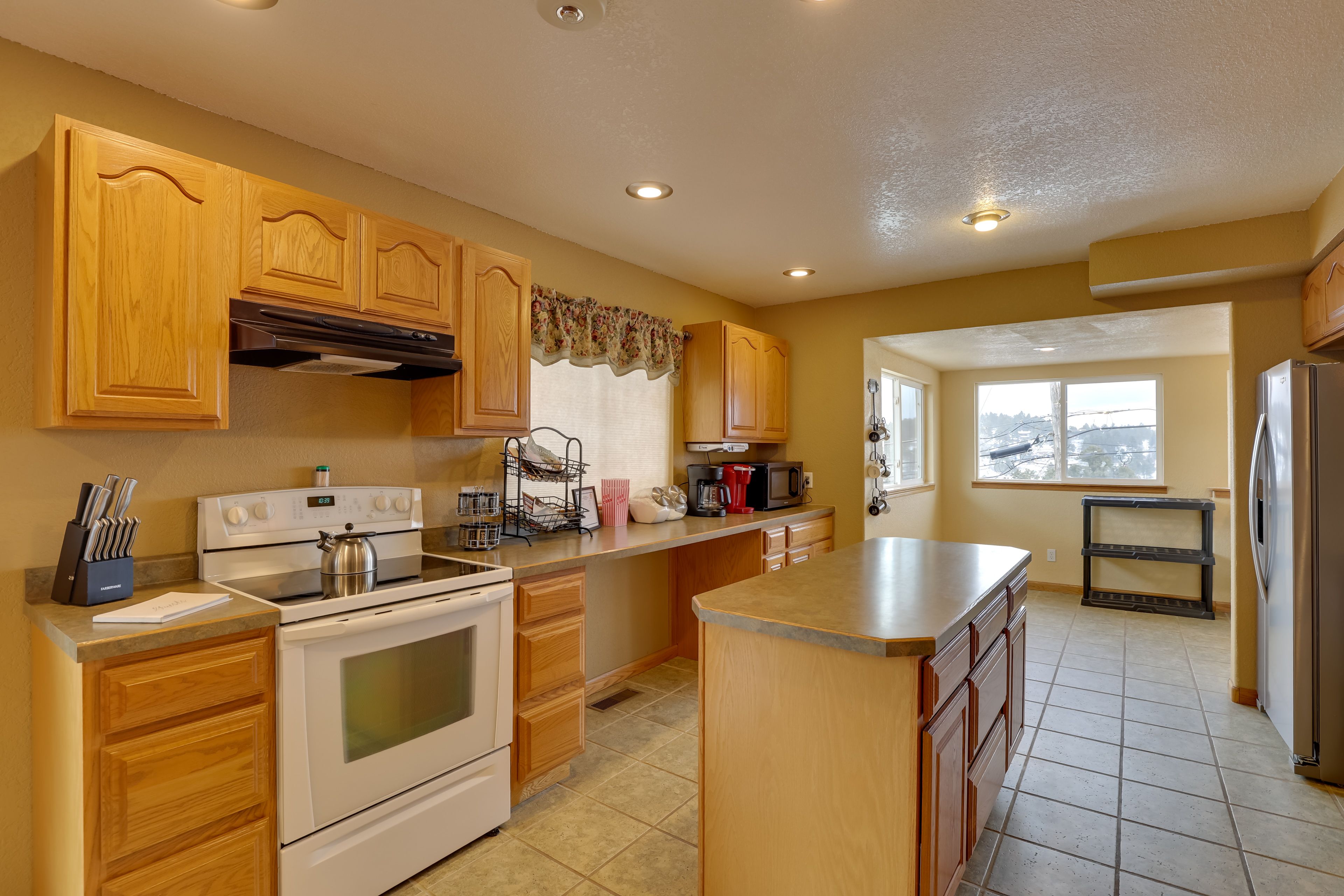 Kitchen | Main Level