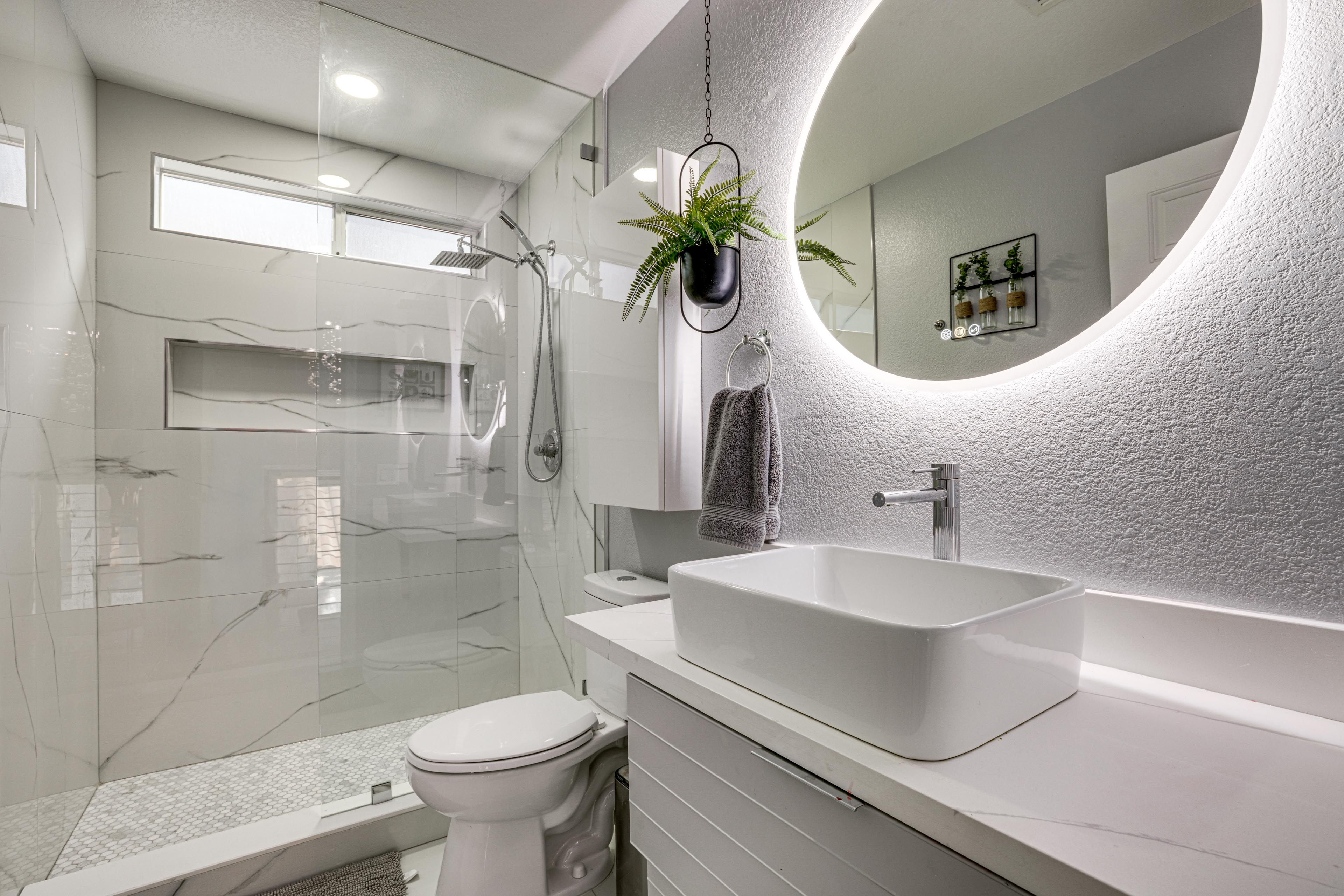 Bathroom | 2nd Floor