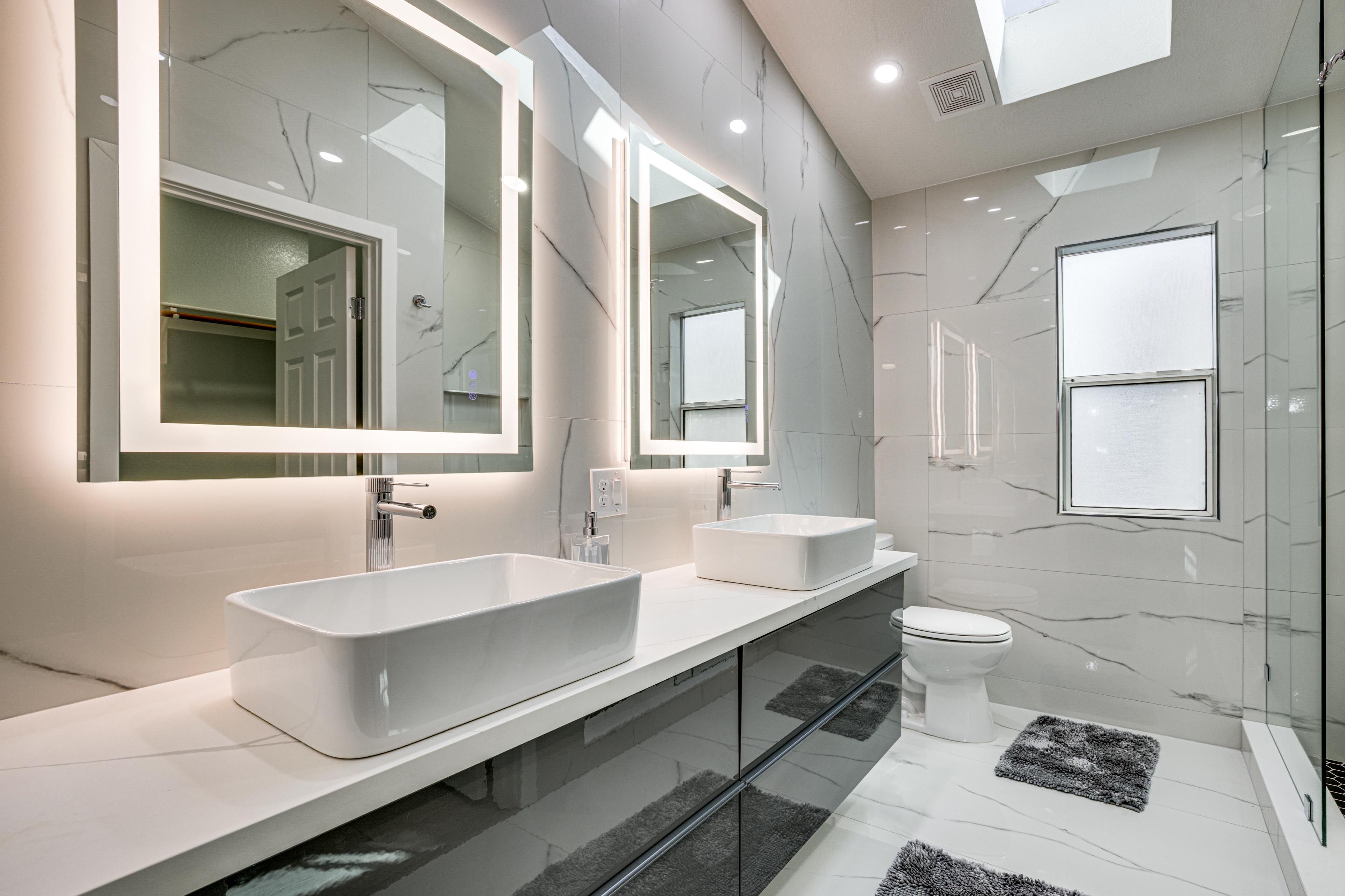 Bathroom | 2nd Floor