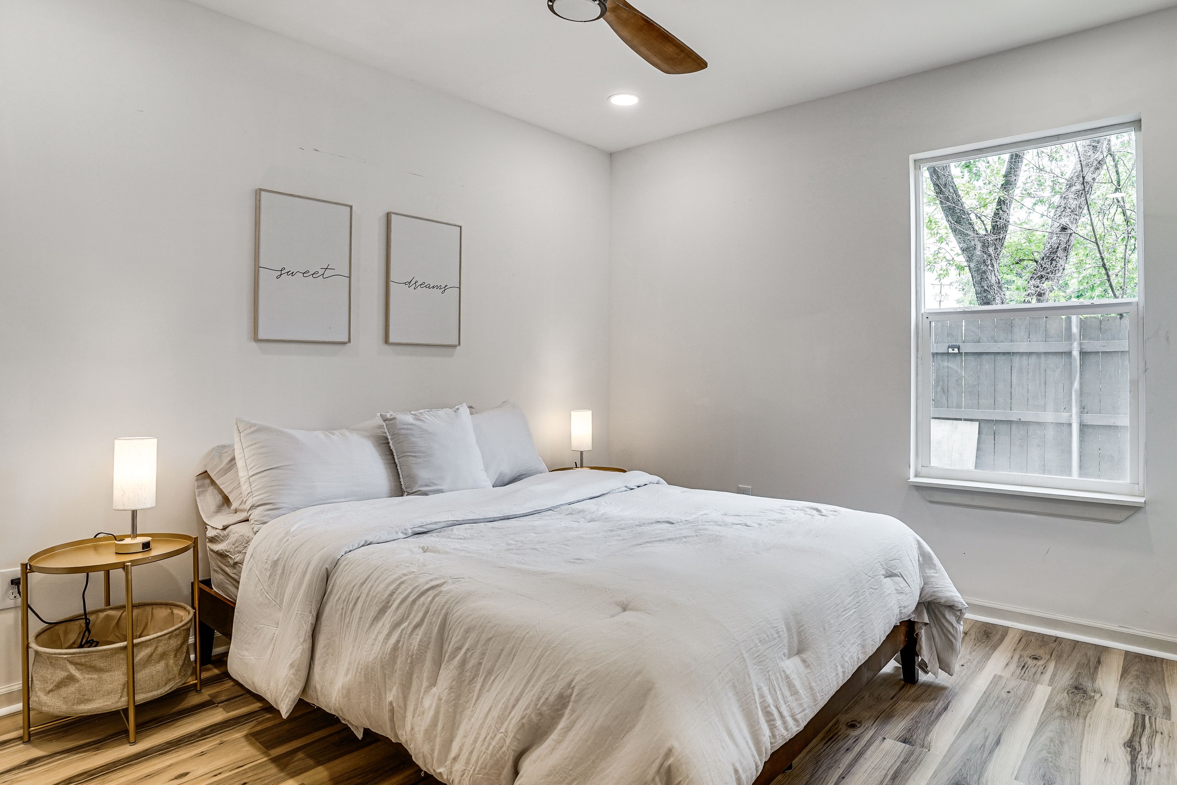 Bedroom 2 | Queen Bed