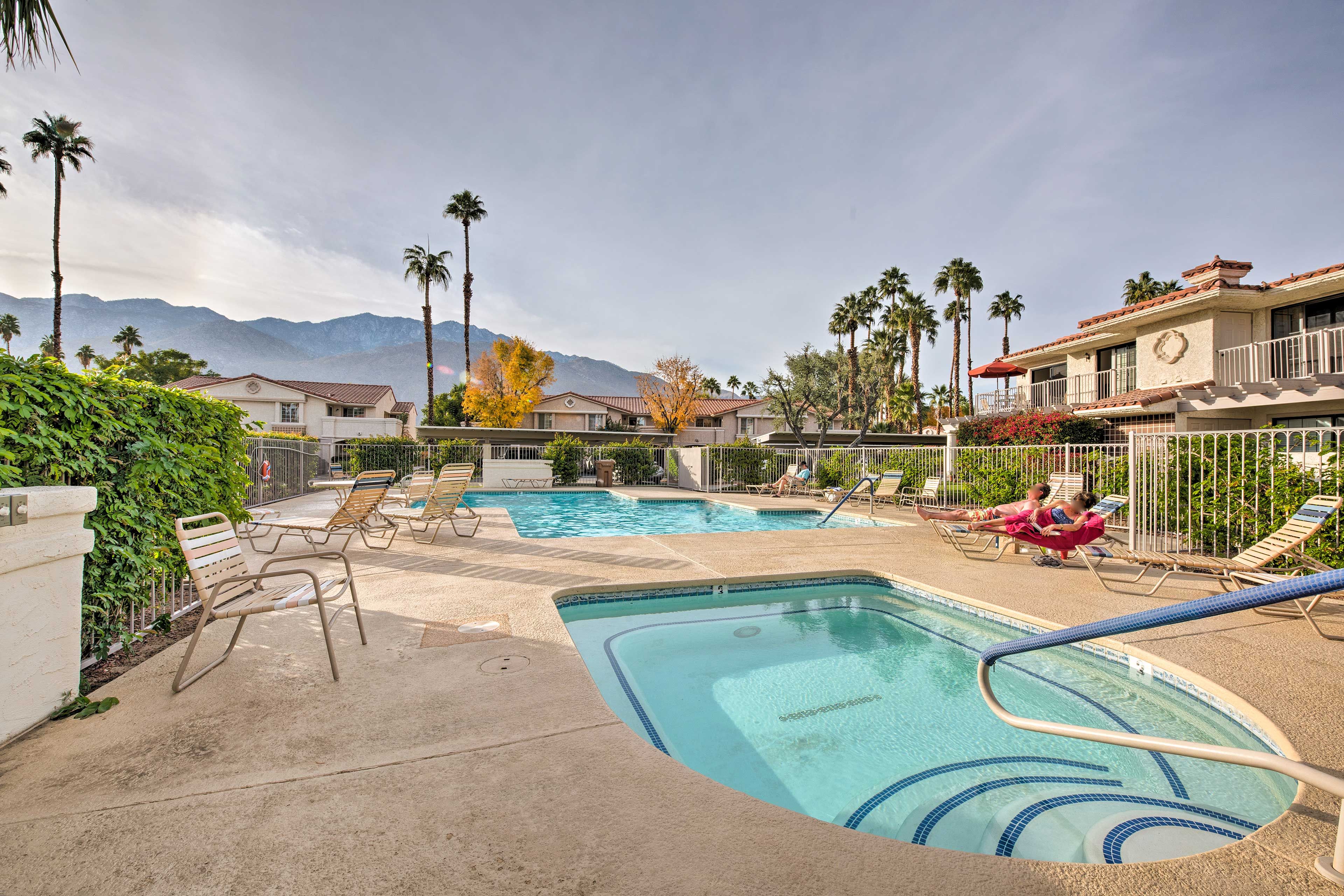 Mesquite Country Club Community Pool & Hot Tub