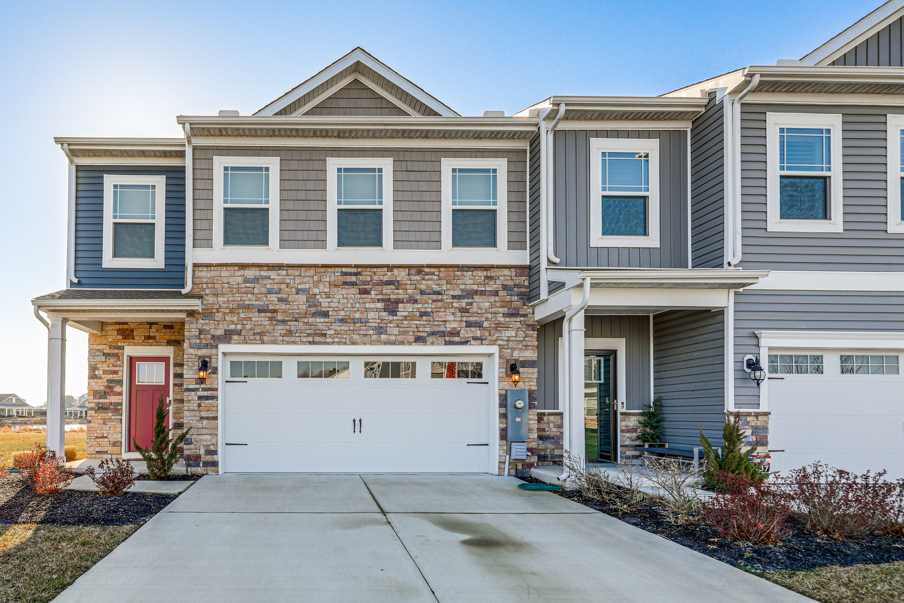 Parking | Driveway (2 Vehicles) | Garage (1 Vehicle)