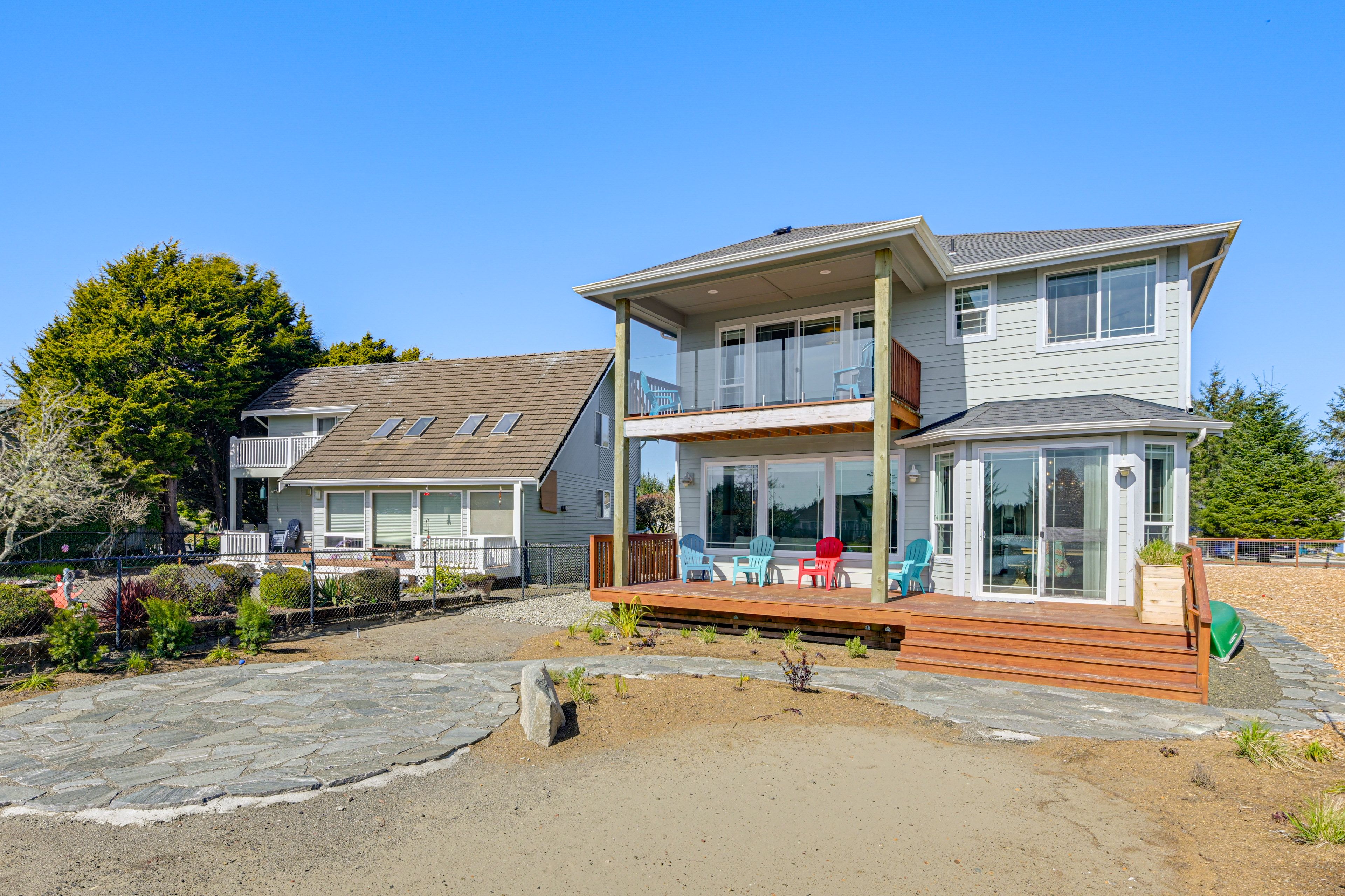 Ocean Shores Vacation Rental | 3BR | 2.5BA | 2,065 Sq Ft