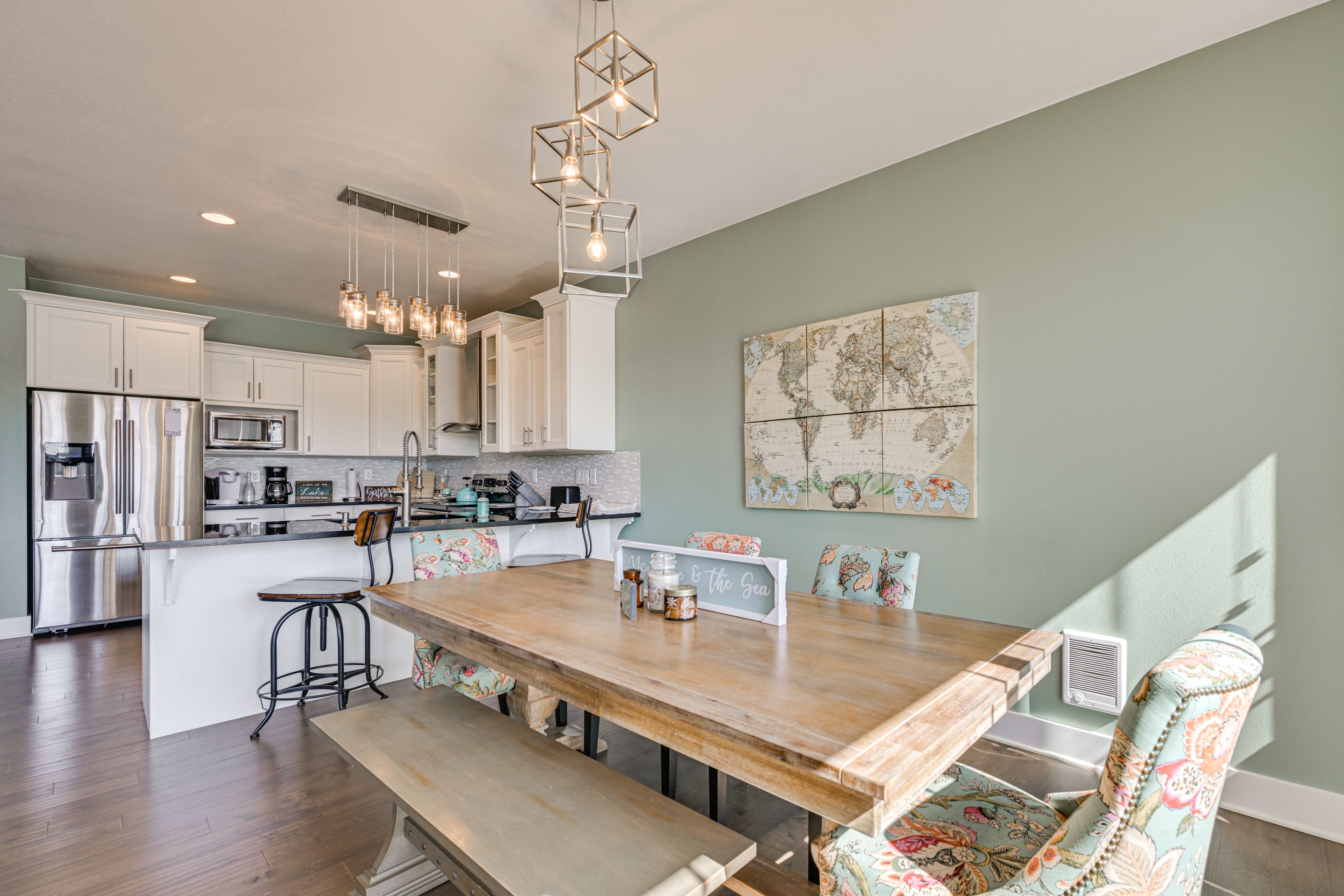 Dining Table | Breakfast Bar | Kitchen