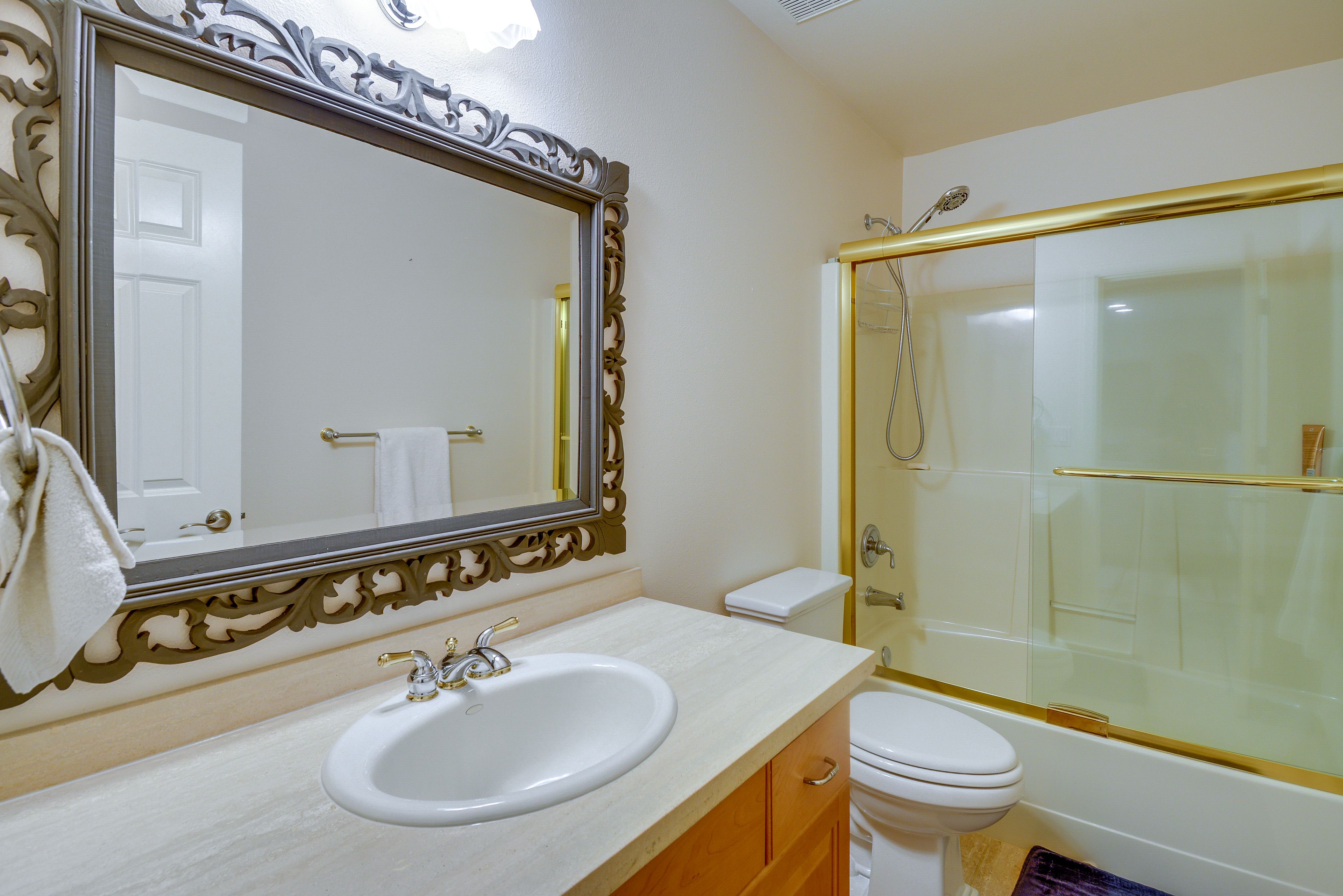 Full Bathroom | 2nd Floor