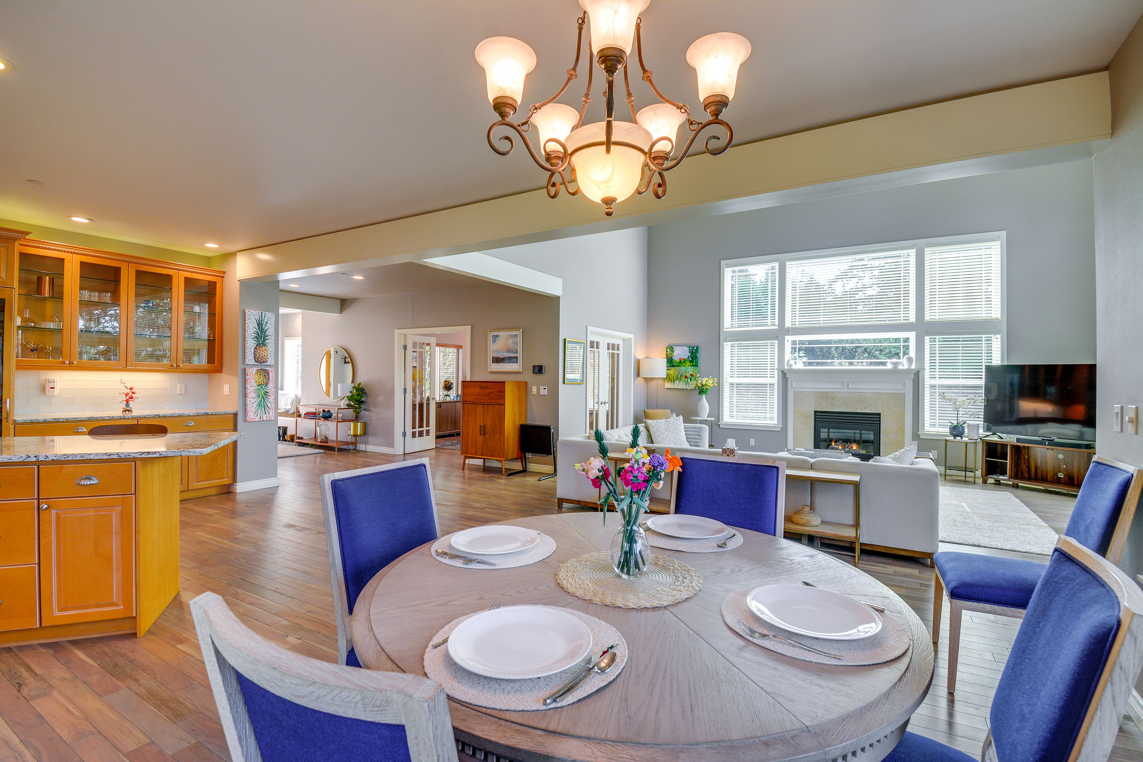 Dining Area | 1st Floor