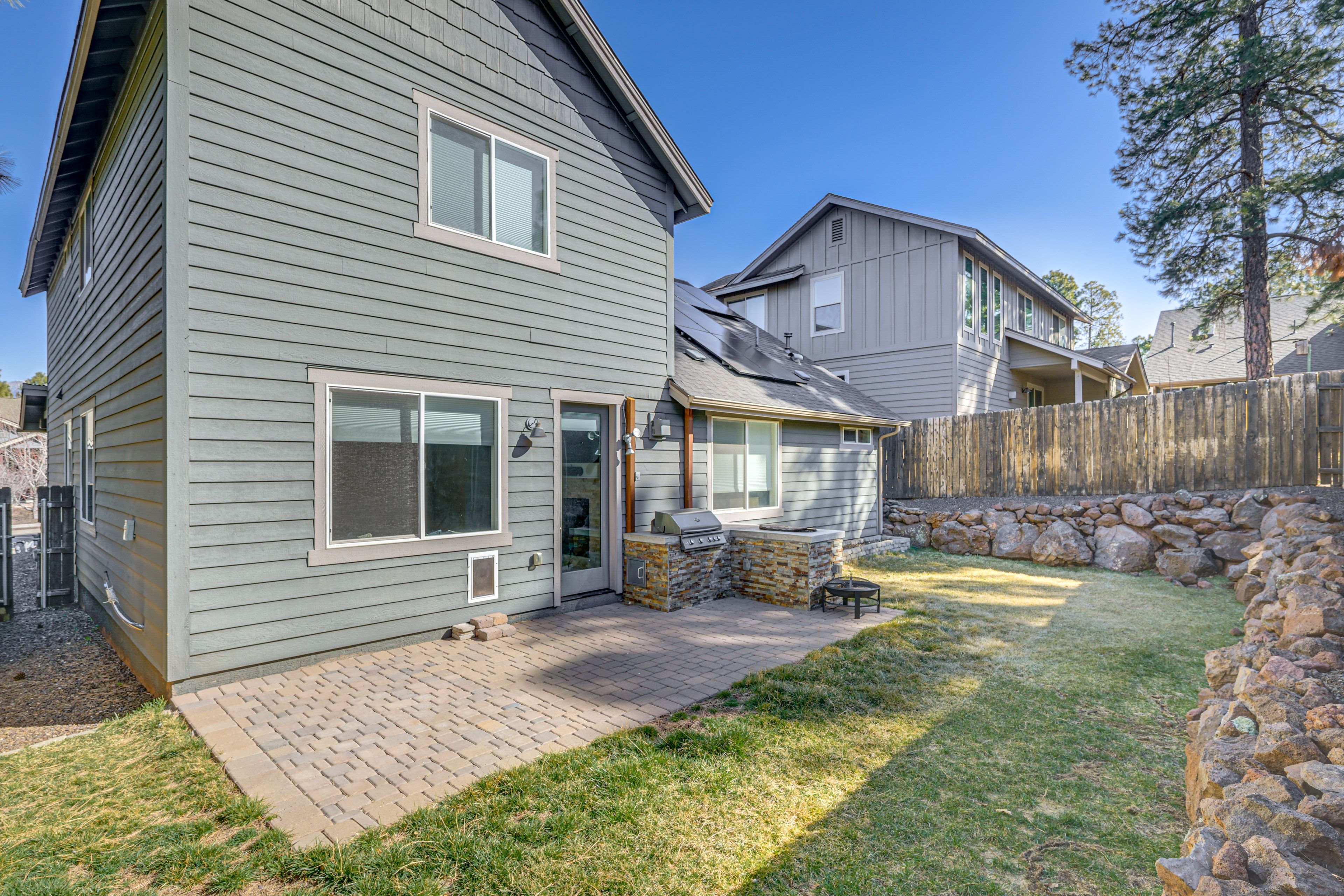 Backyard | Gas Grill