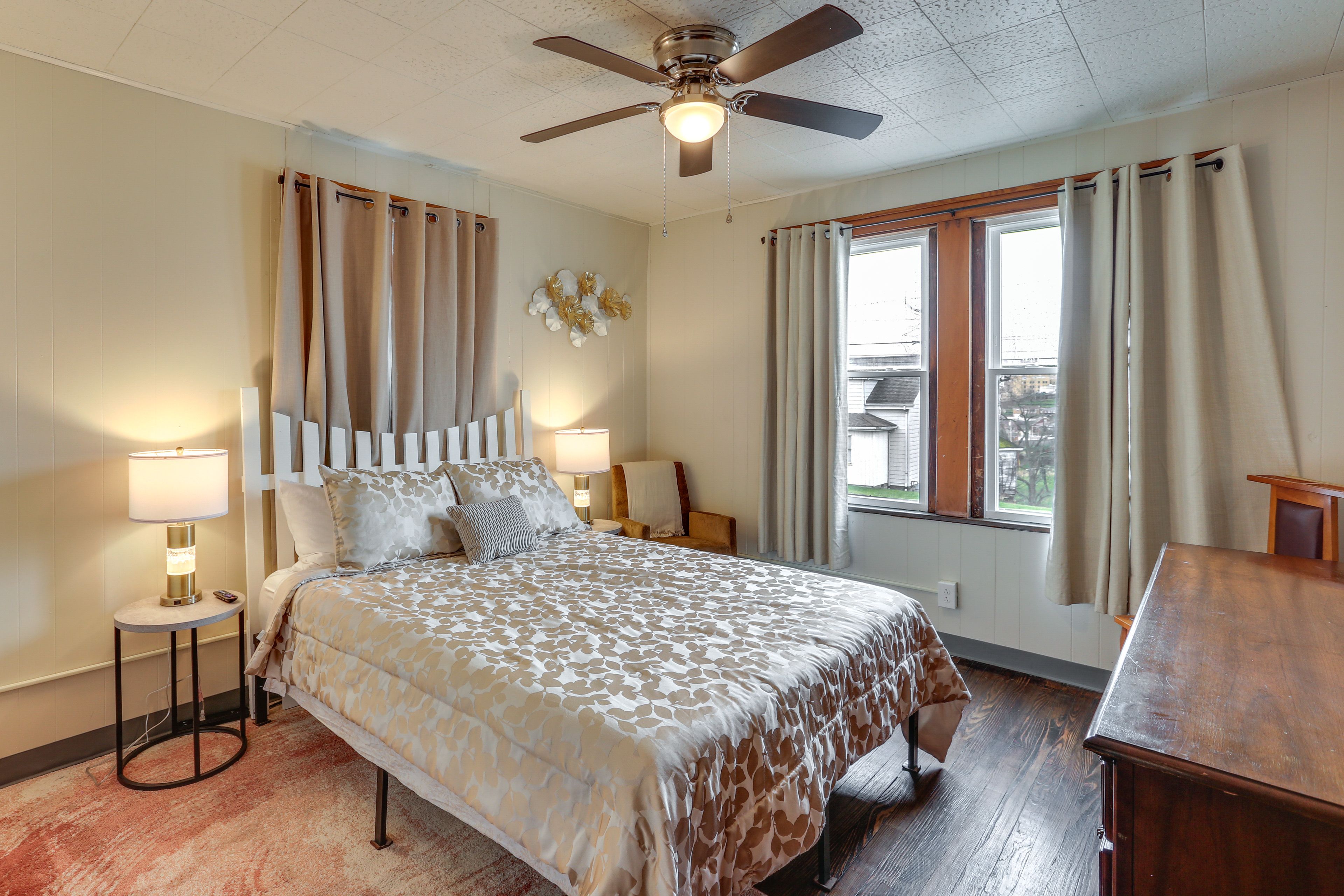Bedroom 5 | Queen Bed | 2nd Floor