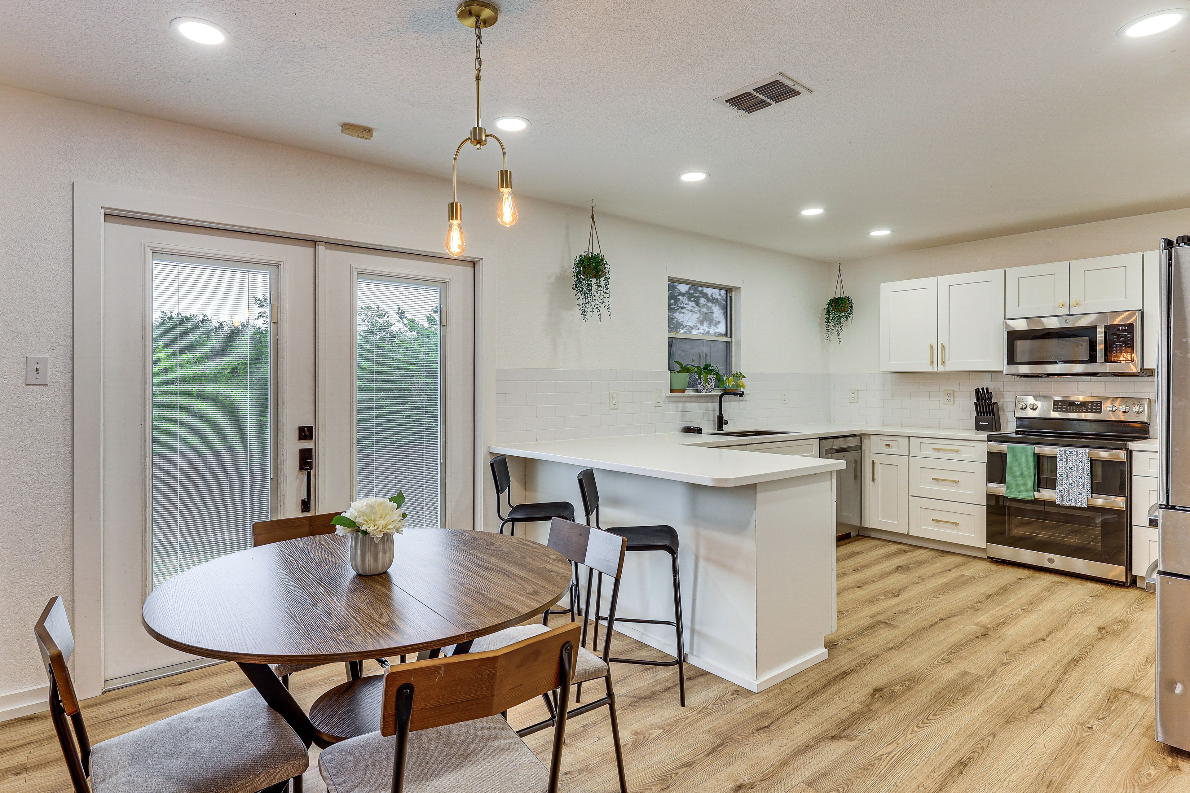 Back Dining Table | Breakfast Bar | Kitchen