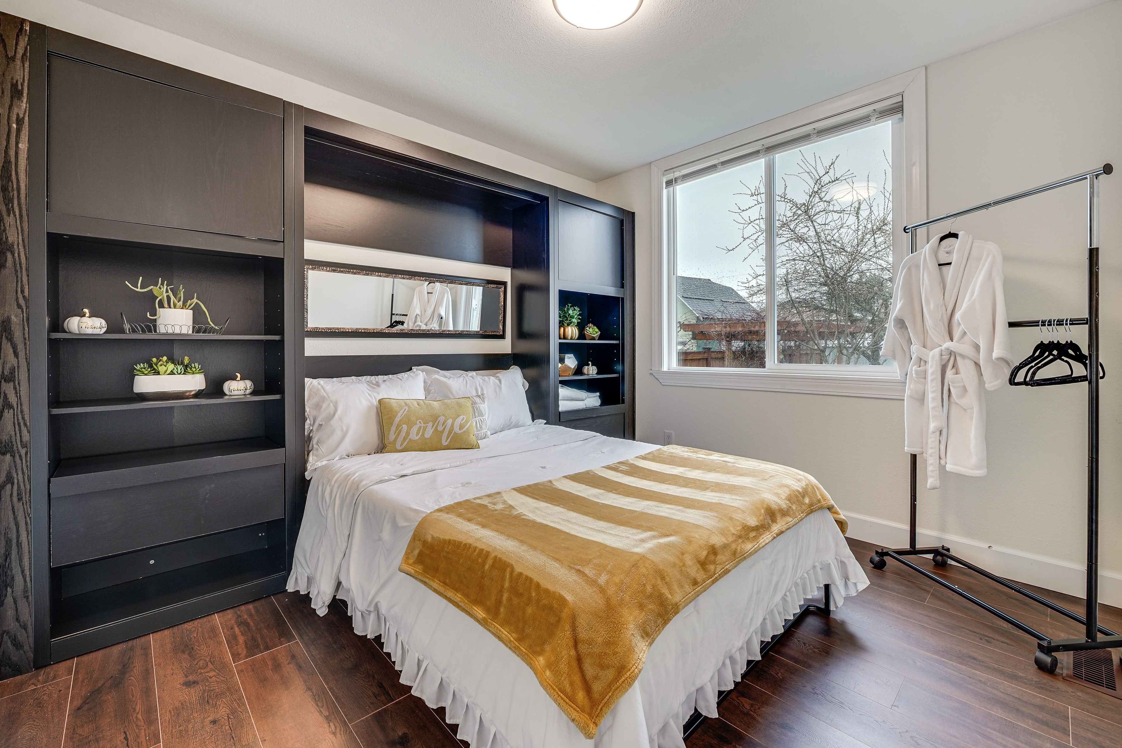 Bedroom 4 | Full Murphy Bed | 1st Floor