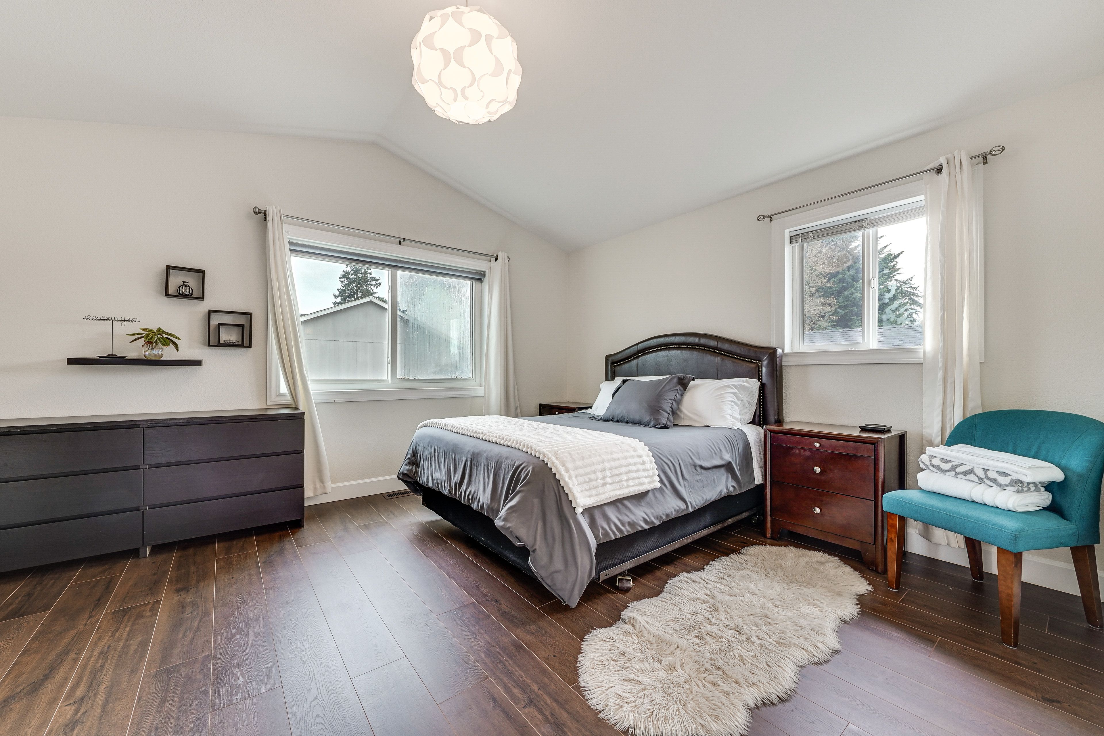 Bedroom 1 | Queen Bed | 2nd Floor