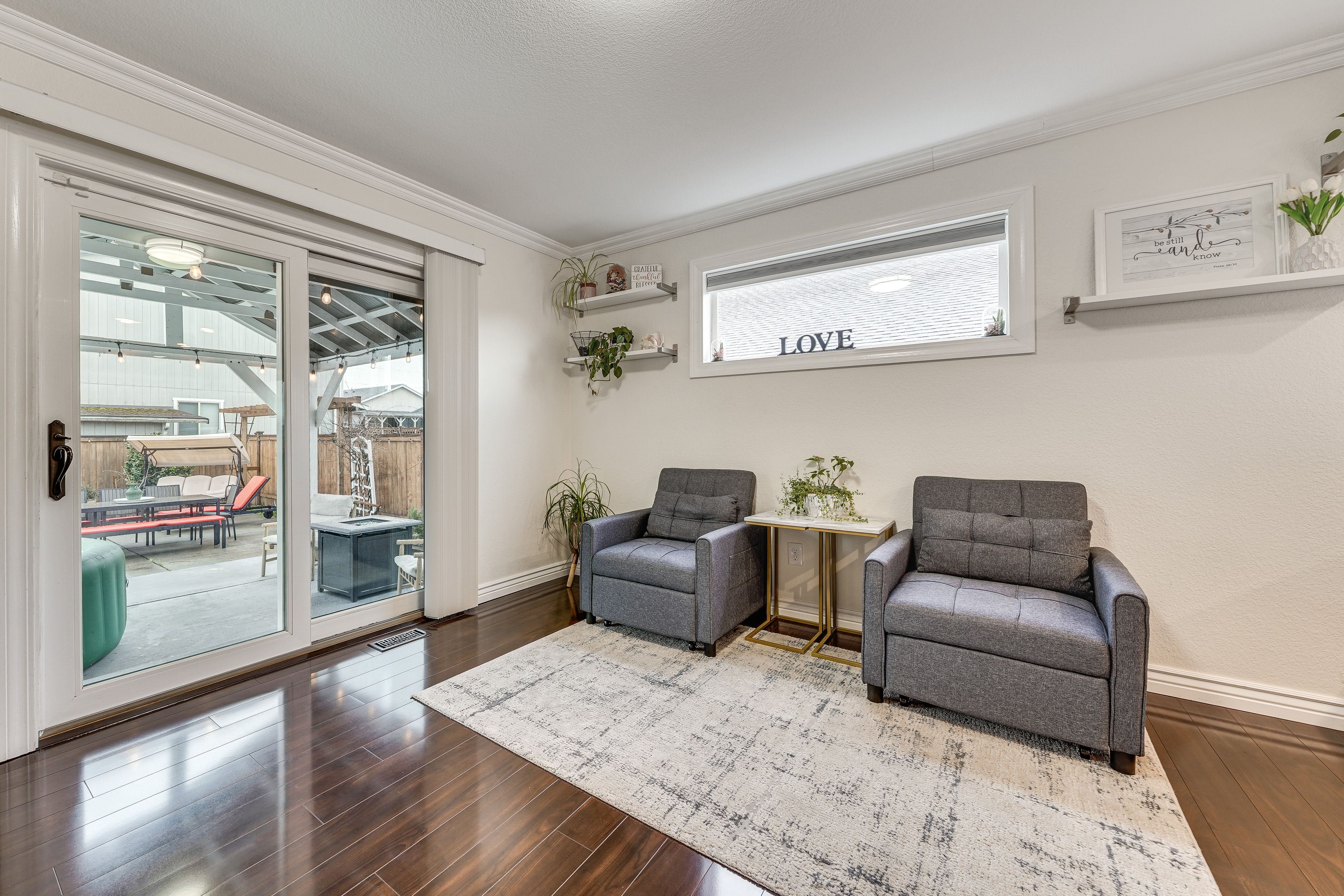 Sitting Room | 1st Floor