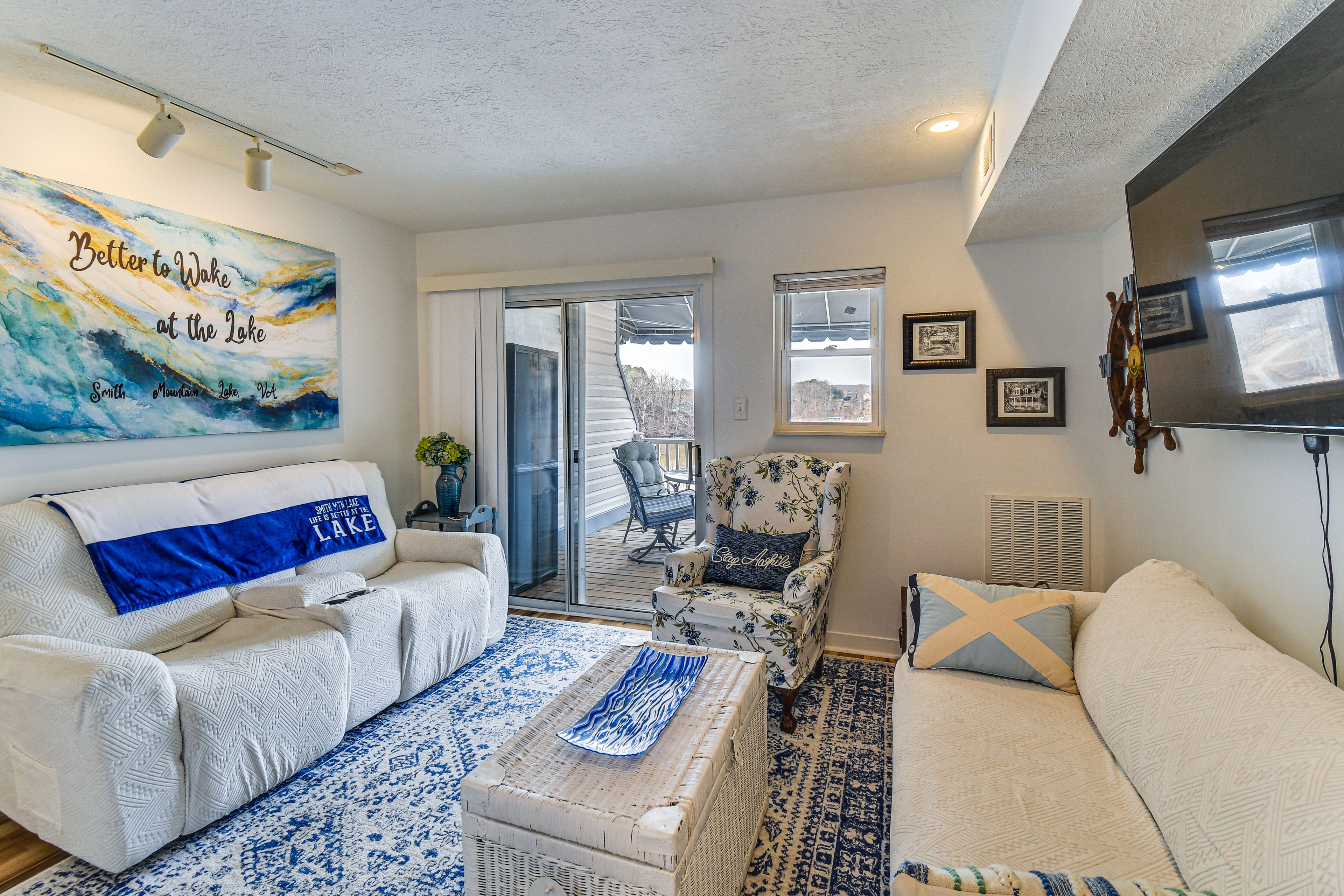 Living Room | Queen Sleeper Sofa