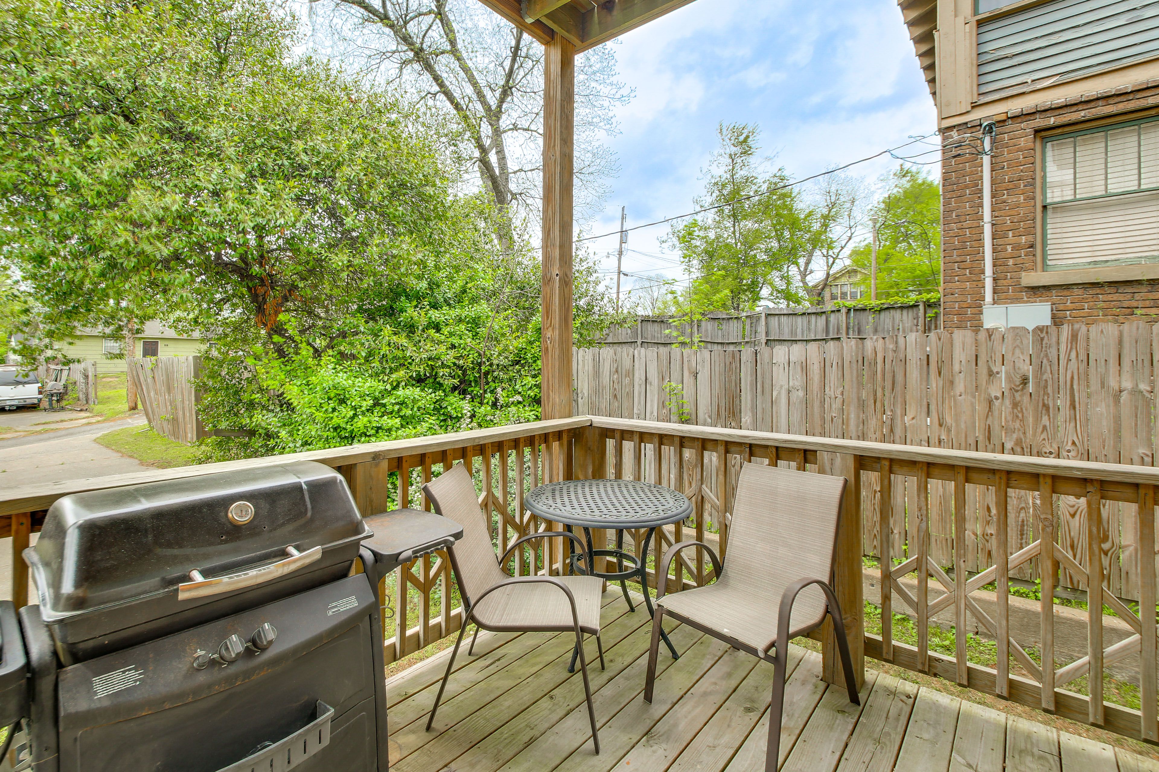 Covered Deck | Gas Grill