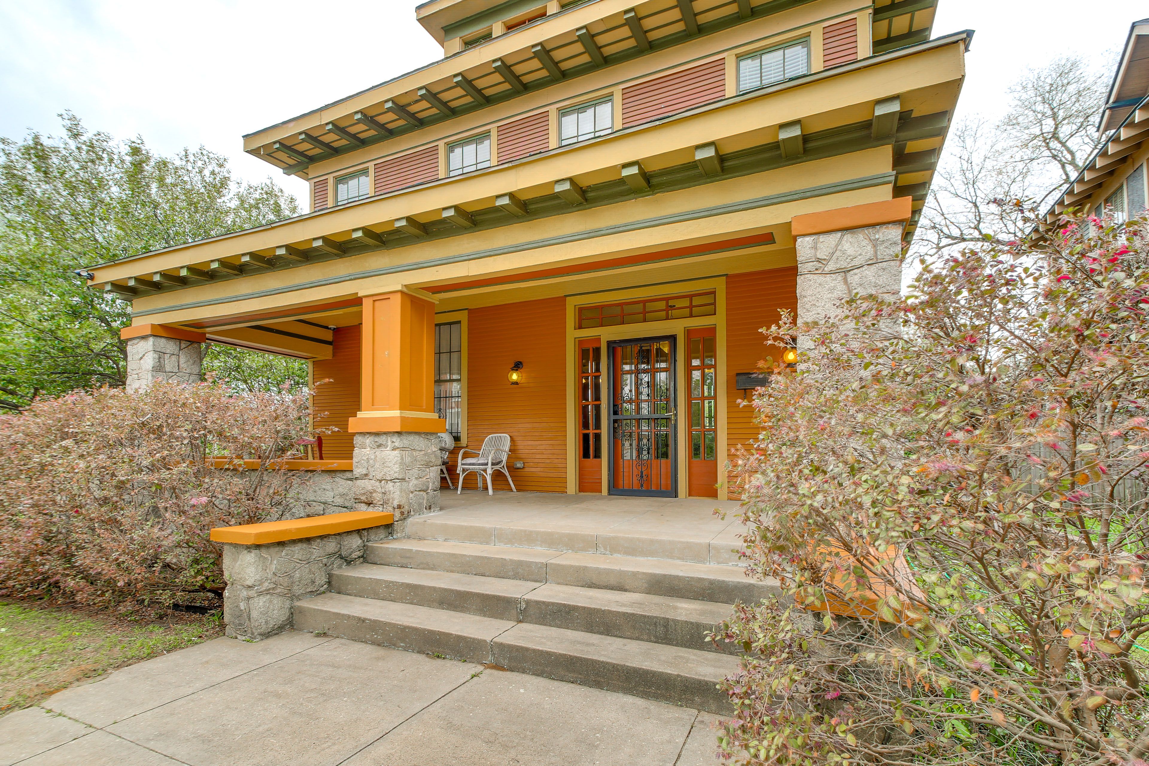 Little Rock Vacation Rental | 3BR | 3BA | 2,000 Sq Ft