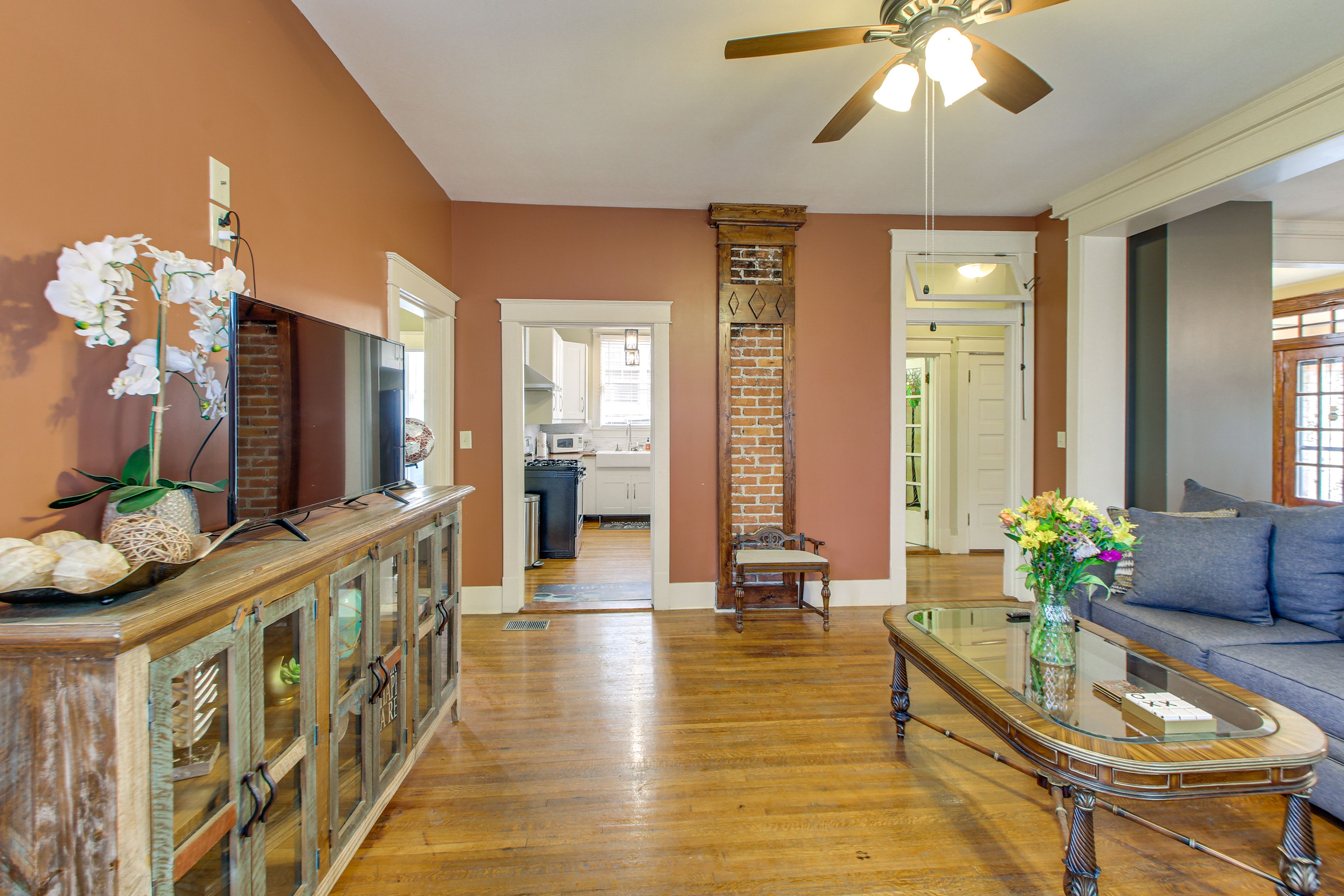 Living Room | 1st Floor | Free WiFi