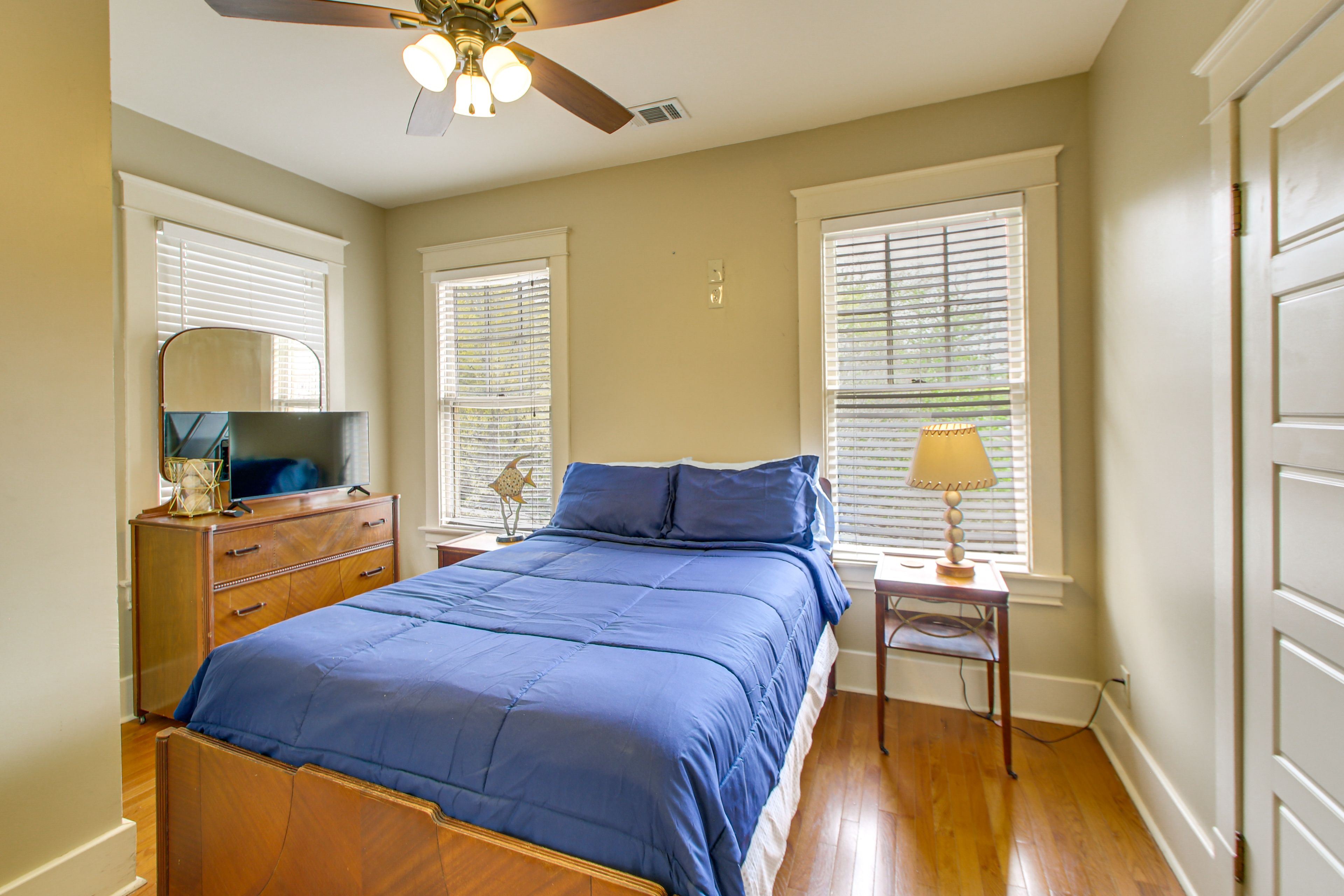 Bedroom 3 | Full Bed | 2nd Floor