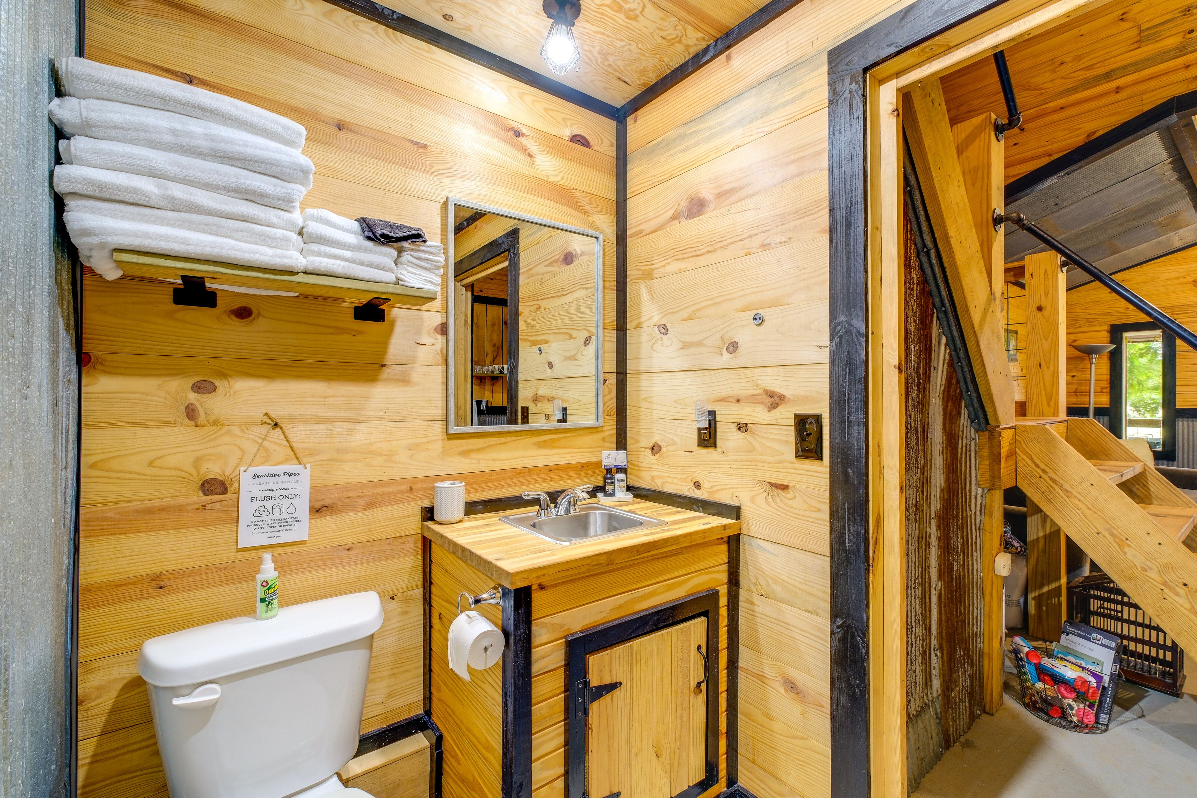 Full Bath | 1st Floor
