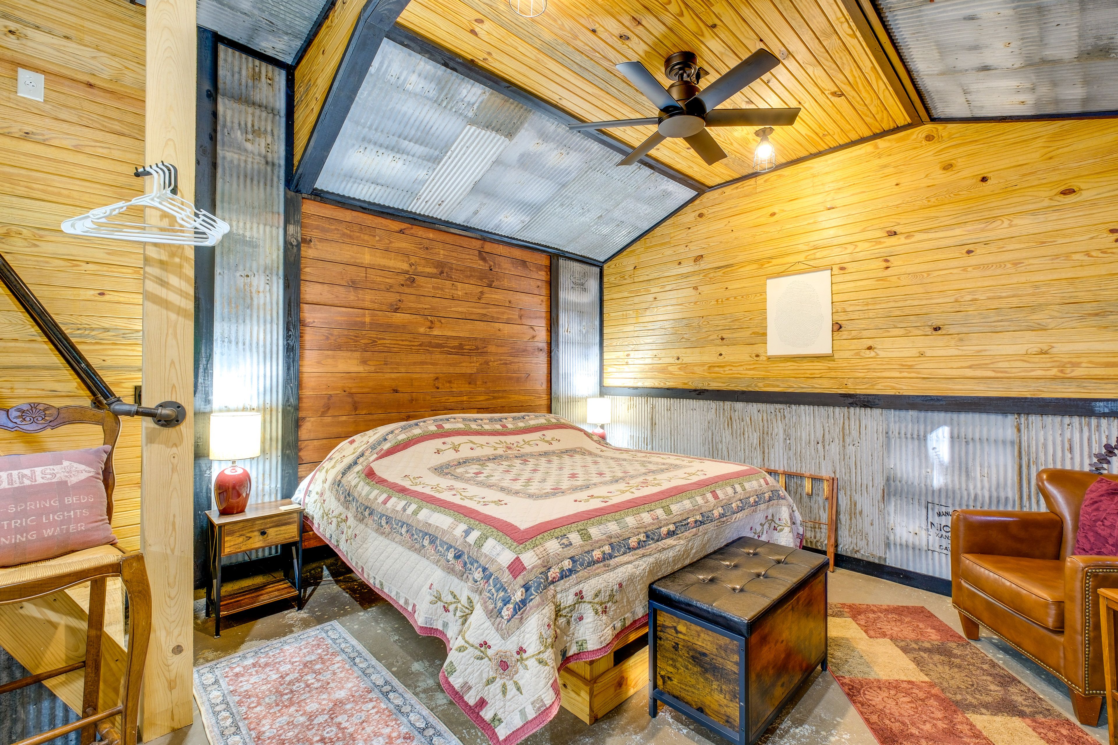 Studio | King Bed | Main Level