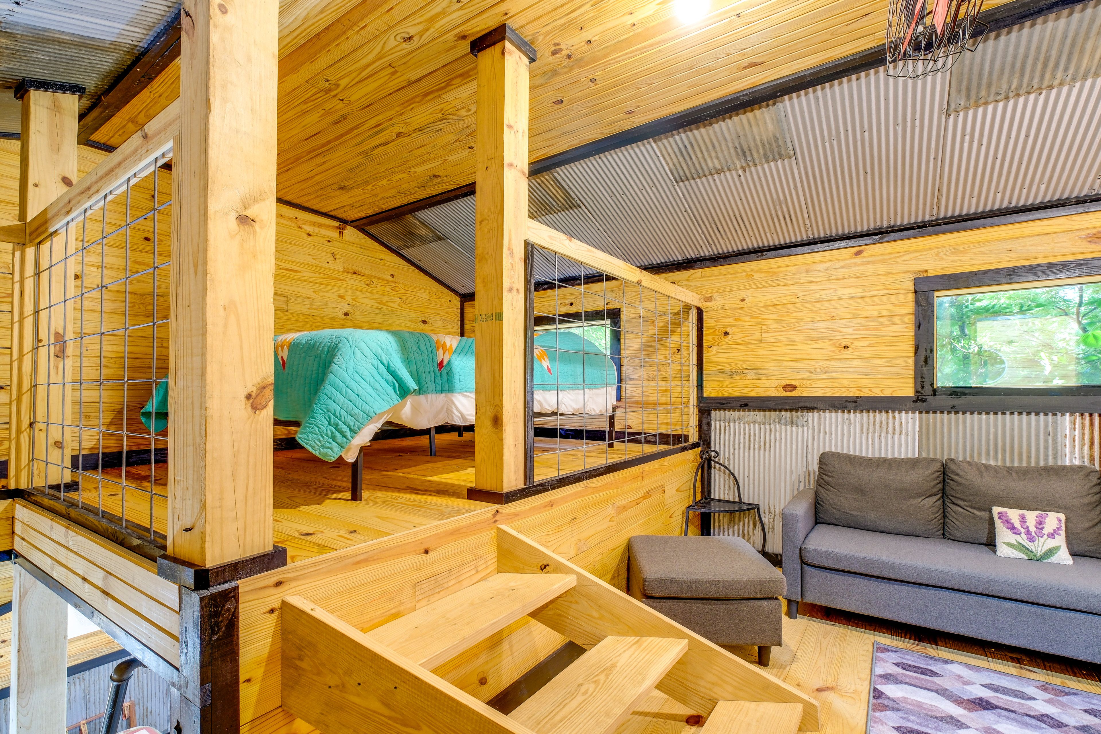 Studio | Queen Bed | Living Area | Upper Level
