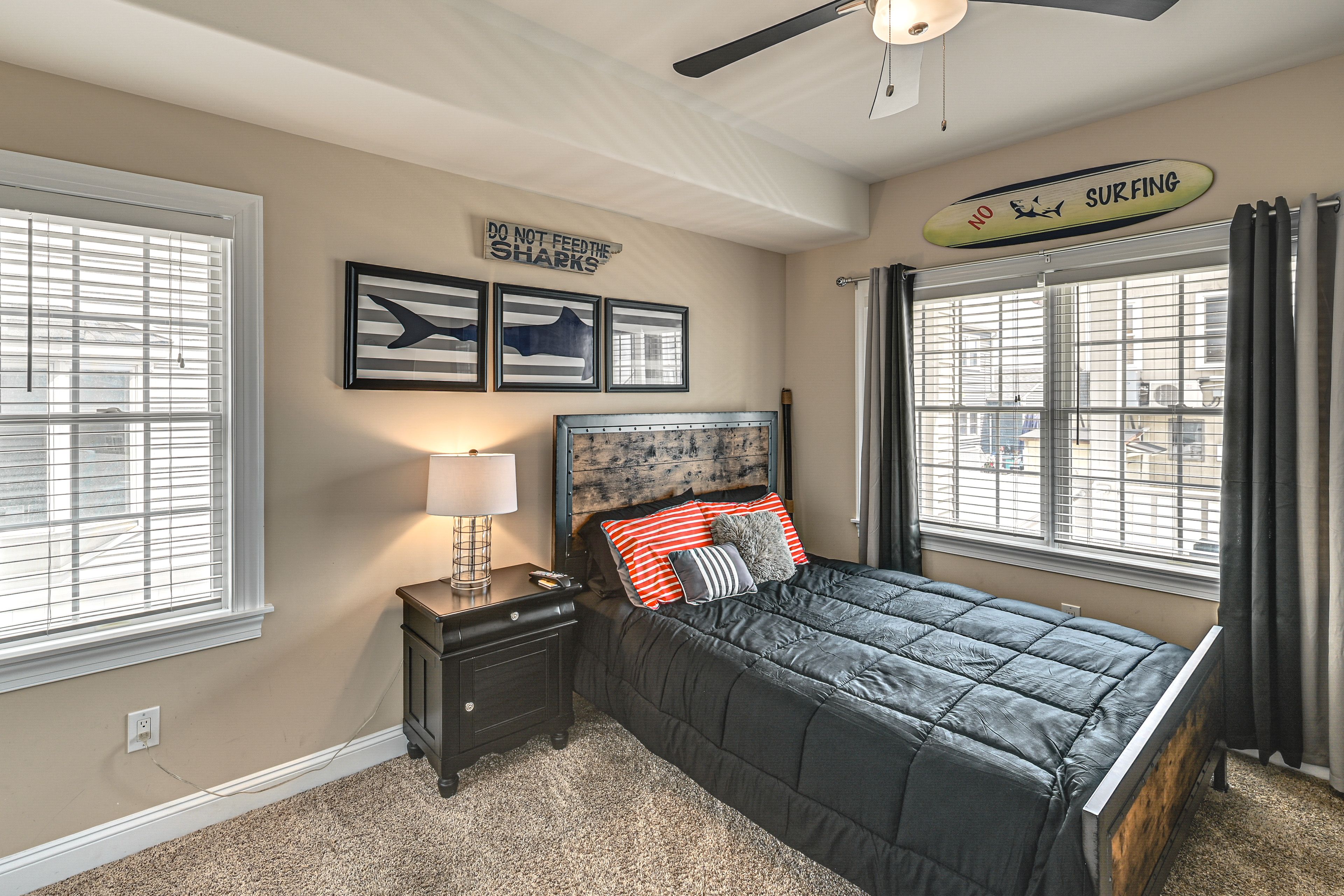 Bedroom 3 | Queen Bed | Smart TV