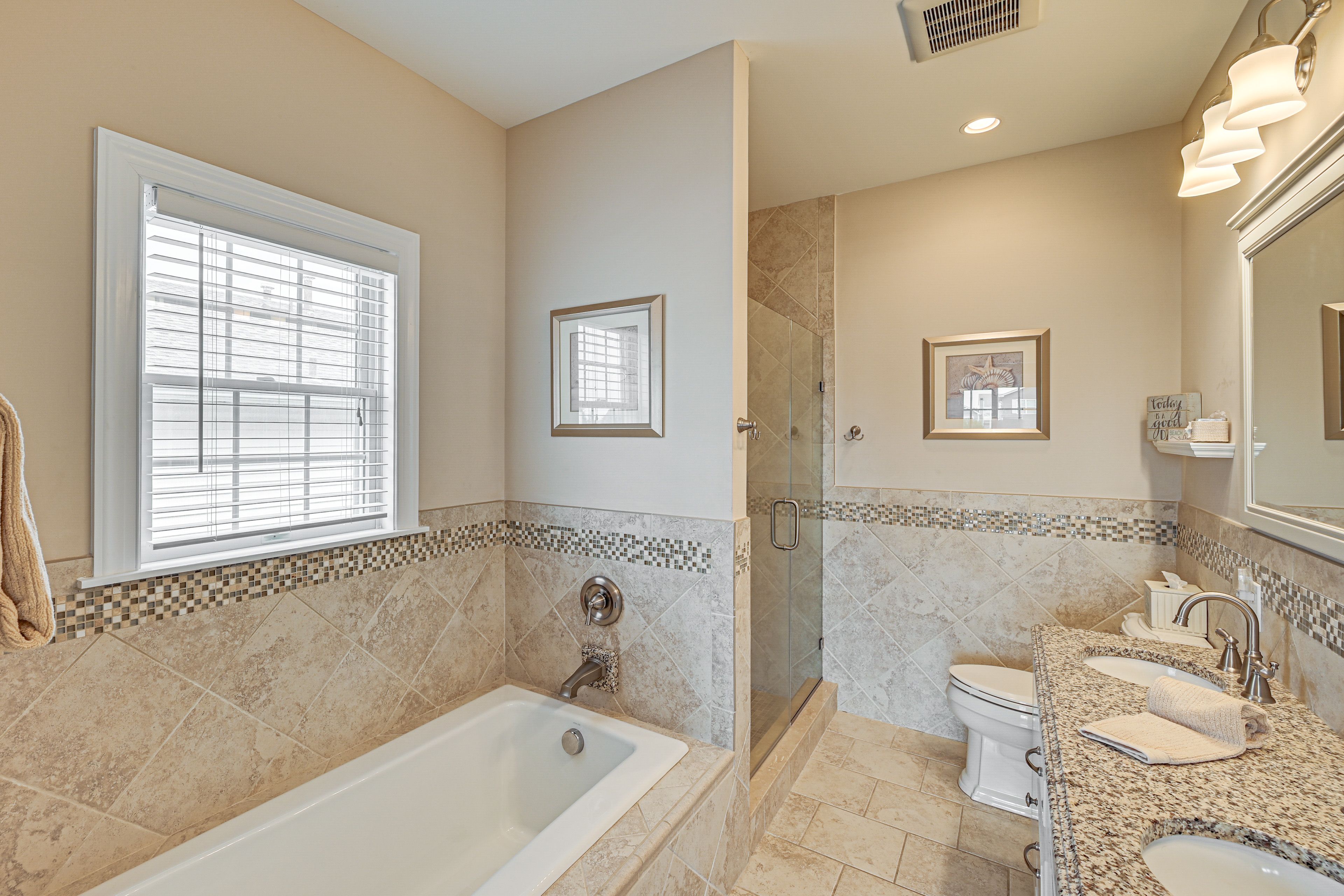 En-Suite Bathroom | 2nd Floor