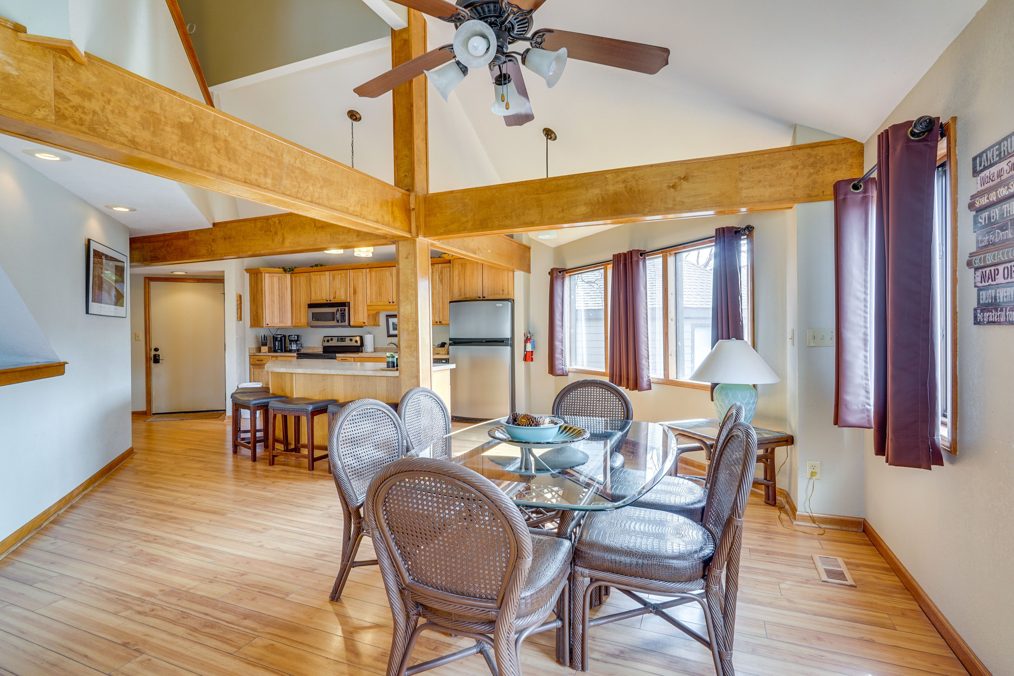 Dining Area | 1st Floor