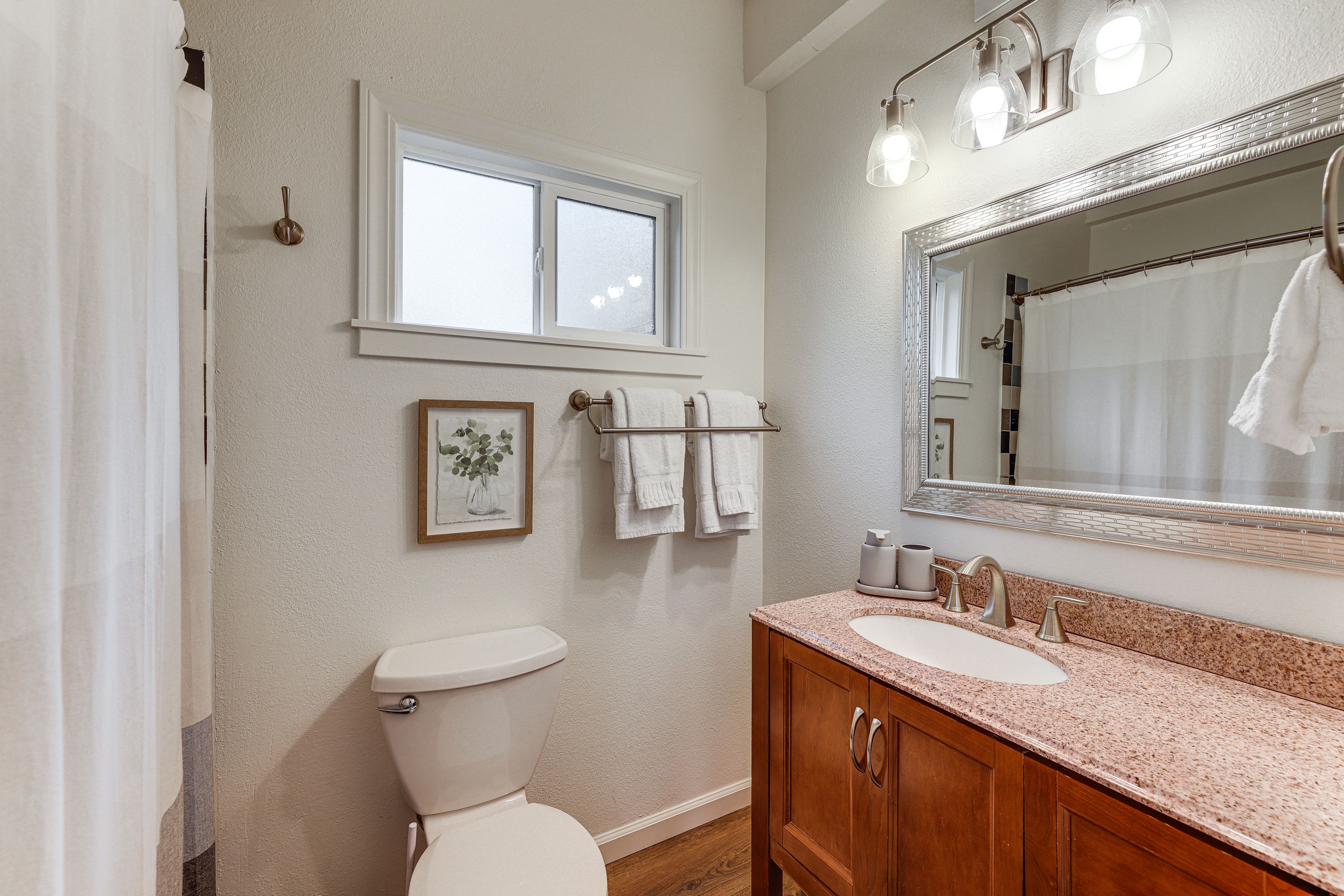 Full Bathroom | 1st Floor