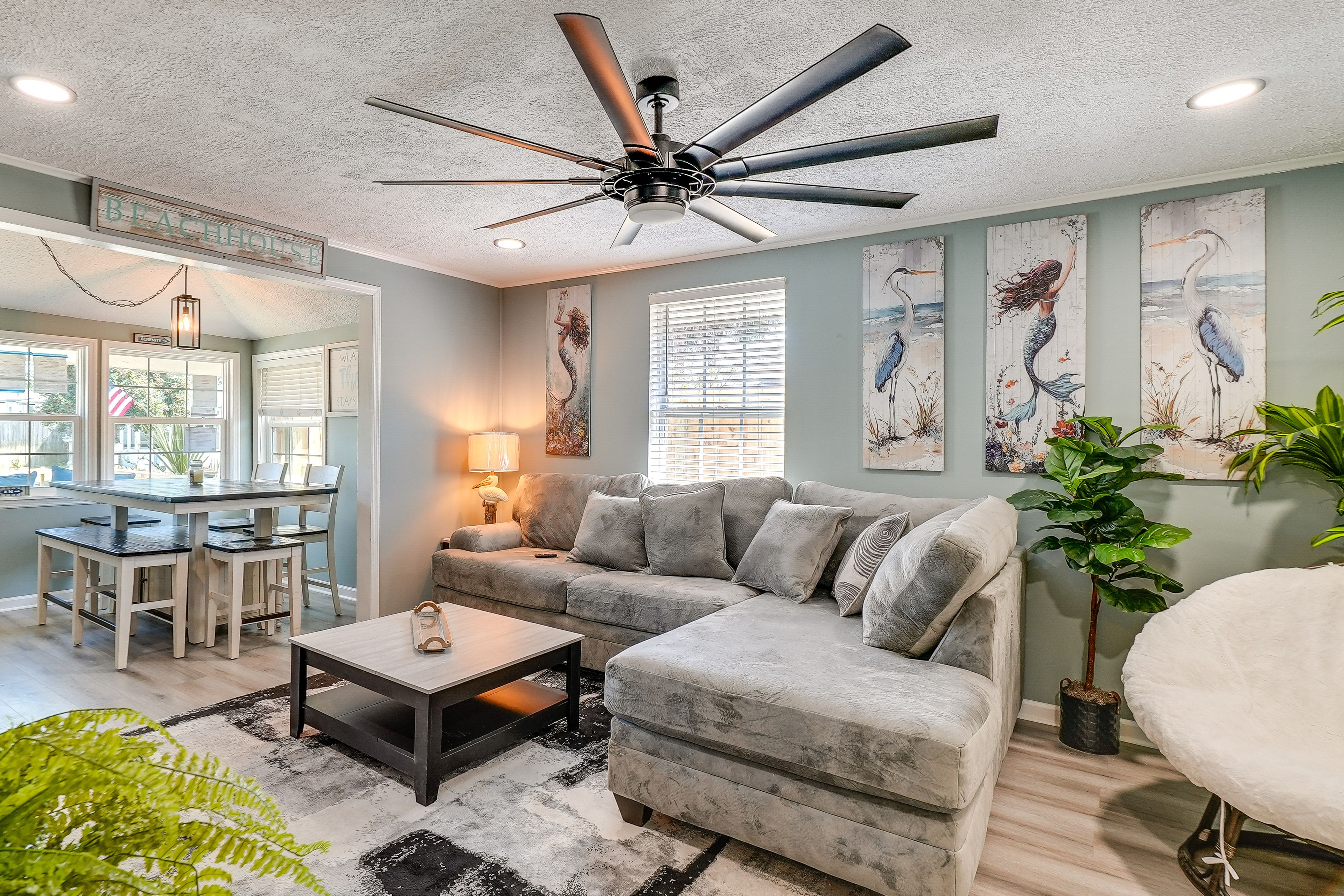 Living Room | Smart TV | Speakers