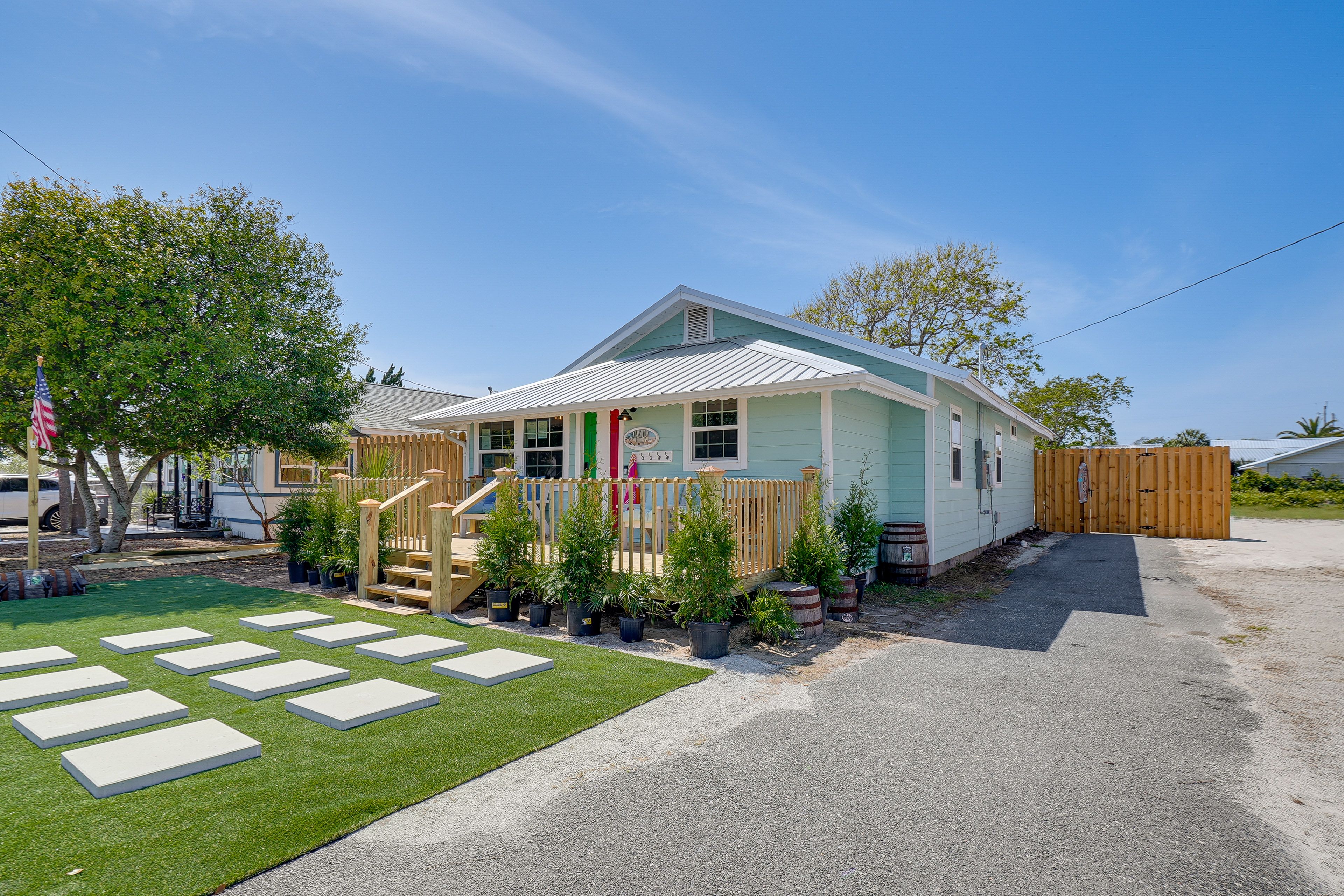 Parking | Driveway (4 Vehicles)