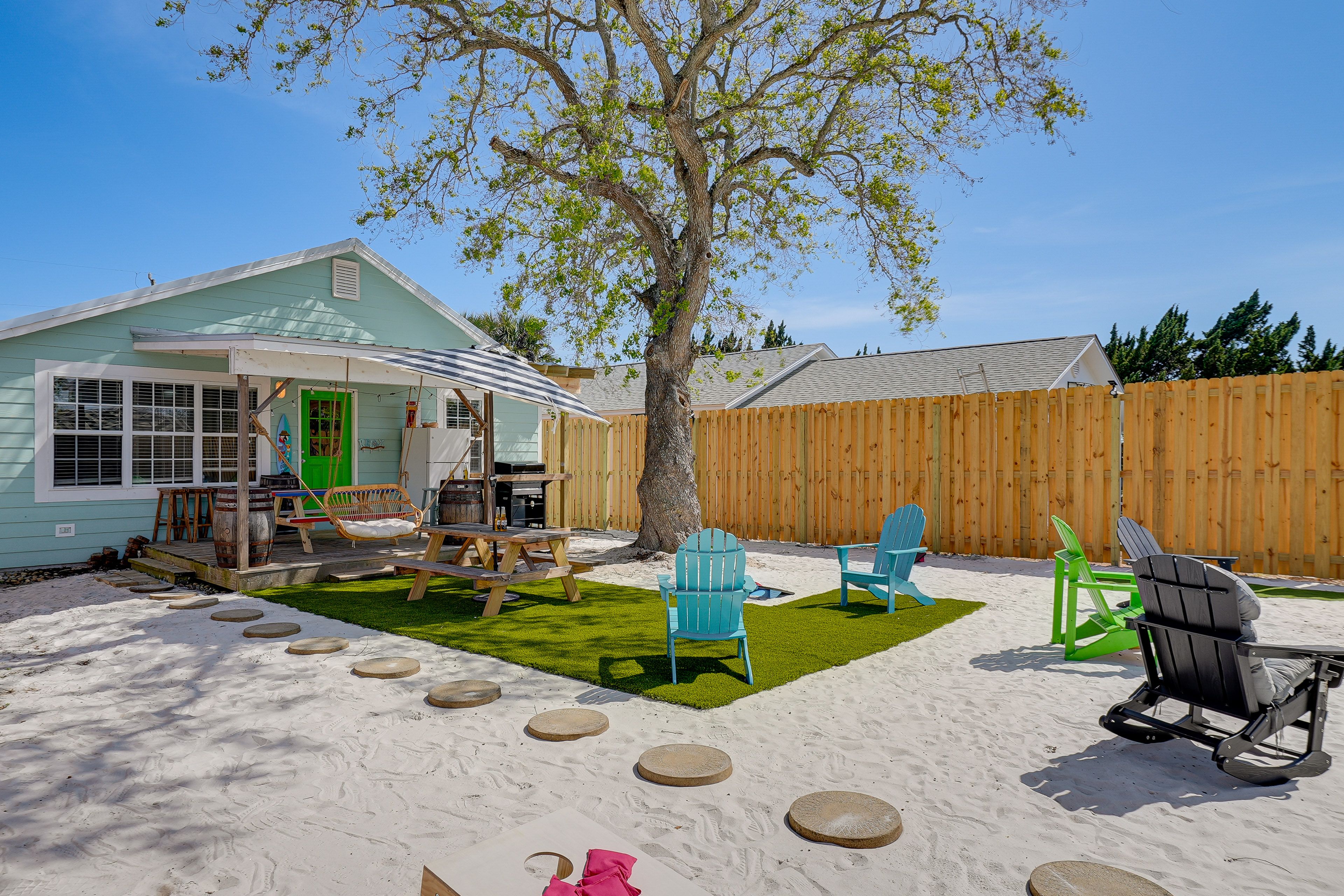 Back Deck | Gas Grills | Picnic Tables