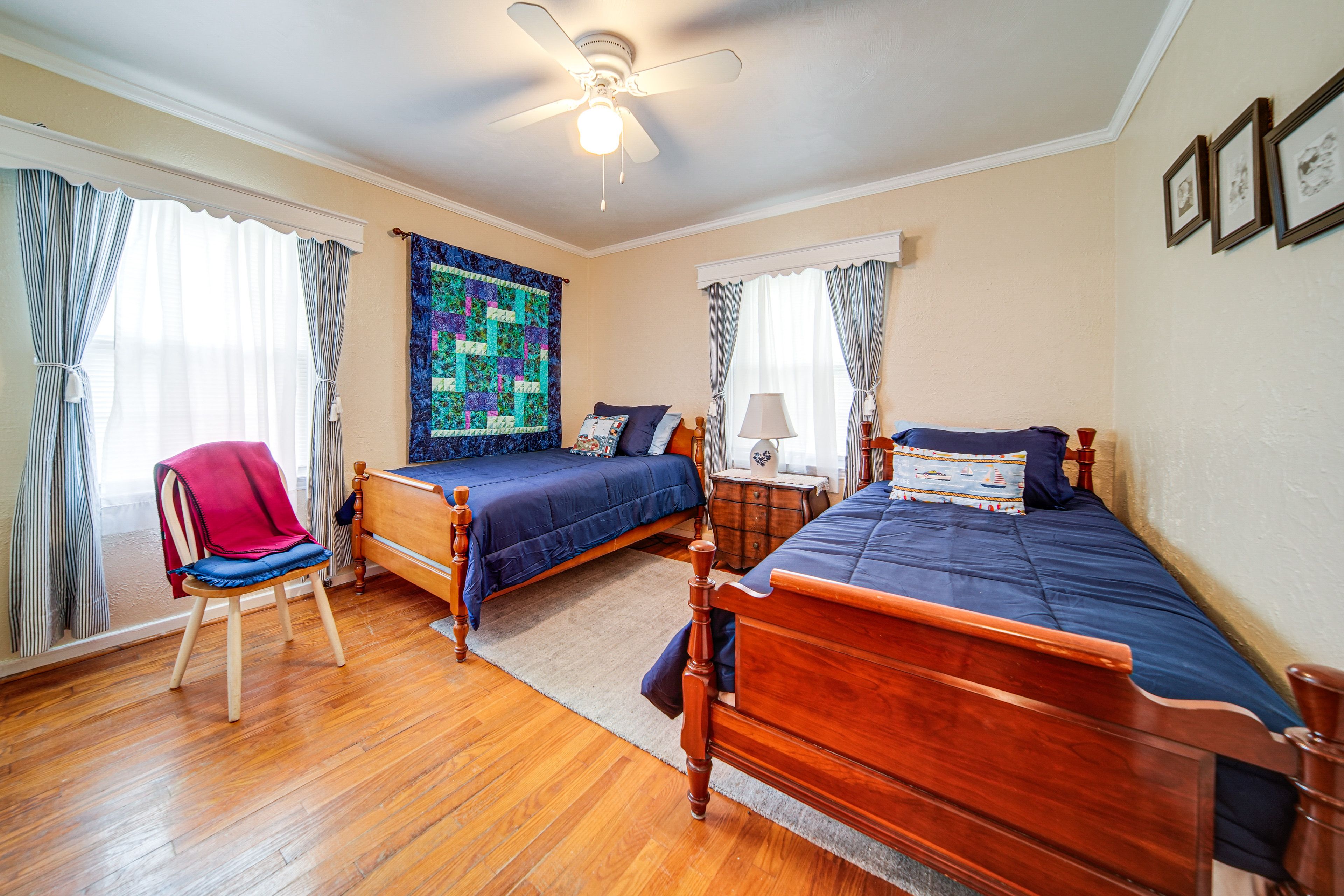 Bedroom 2 | 2 Twin Beds