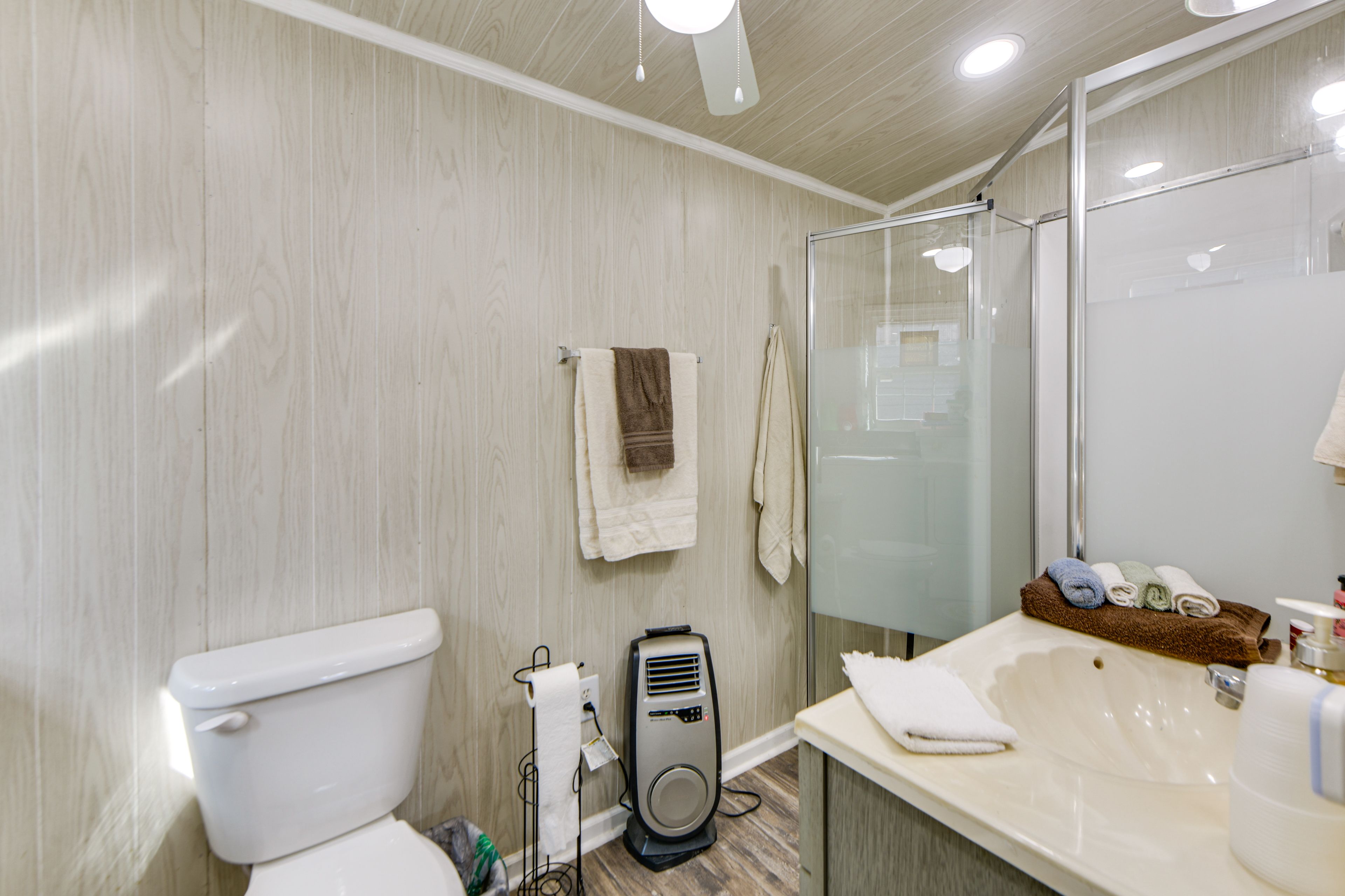 En-Suite Bathroom