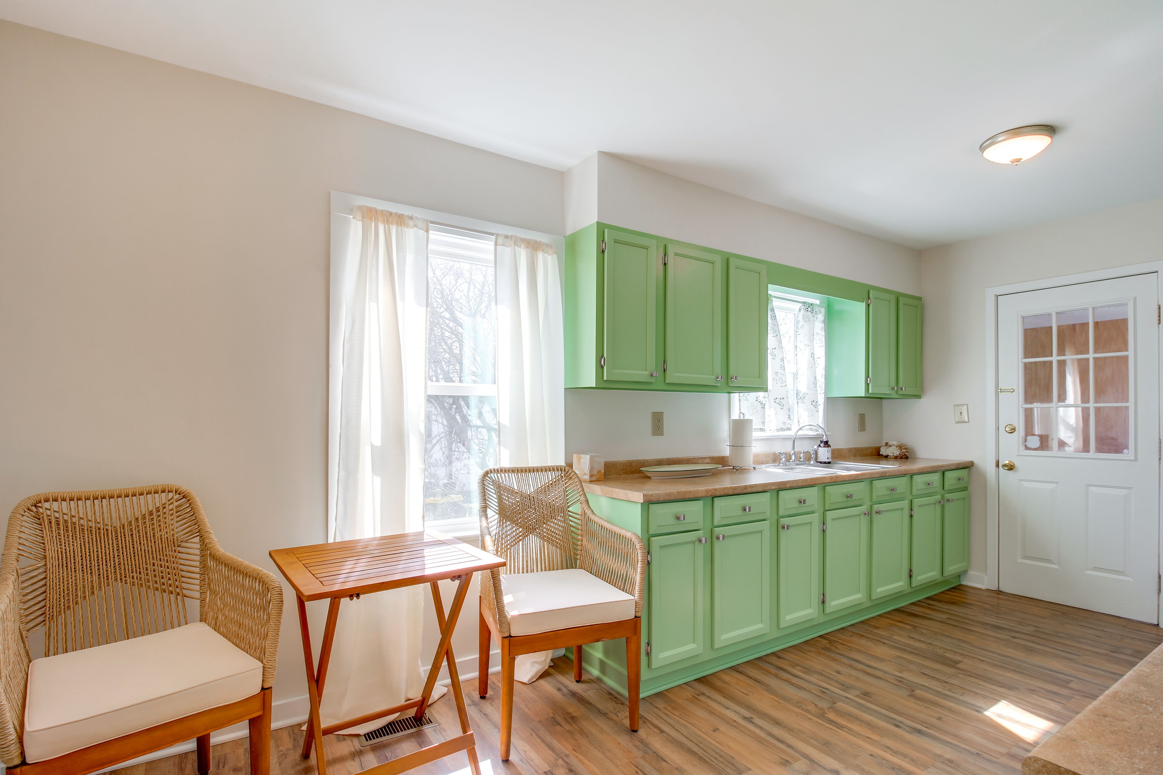 Dining Table | Kitchen