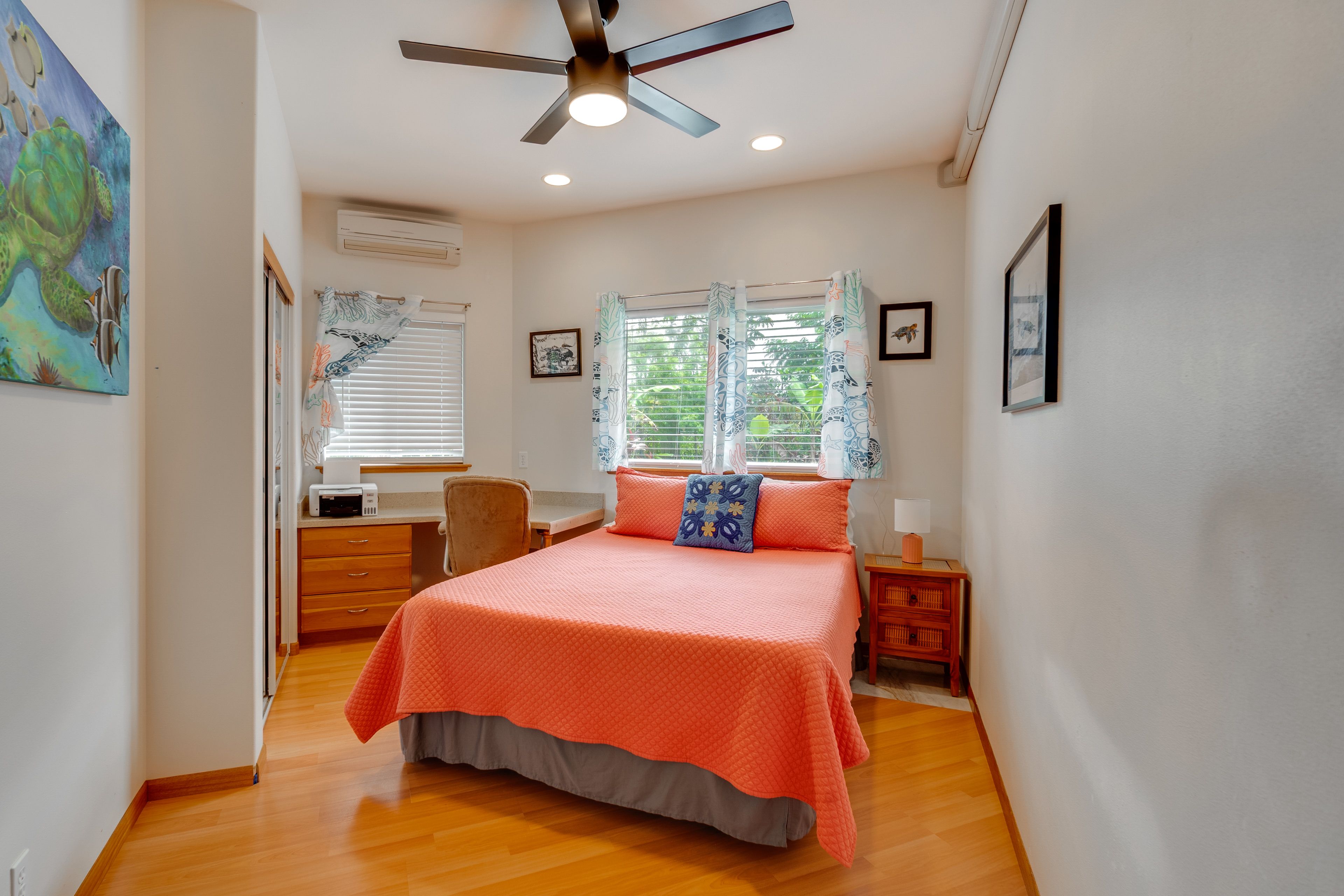 Bedroom 3 | Queen Bed