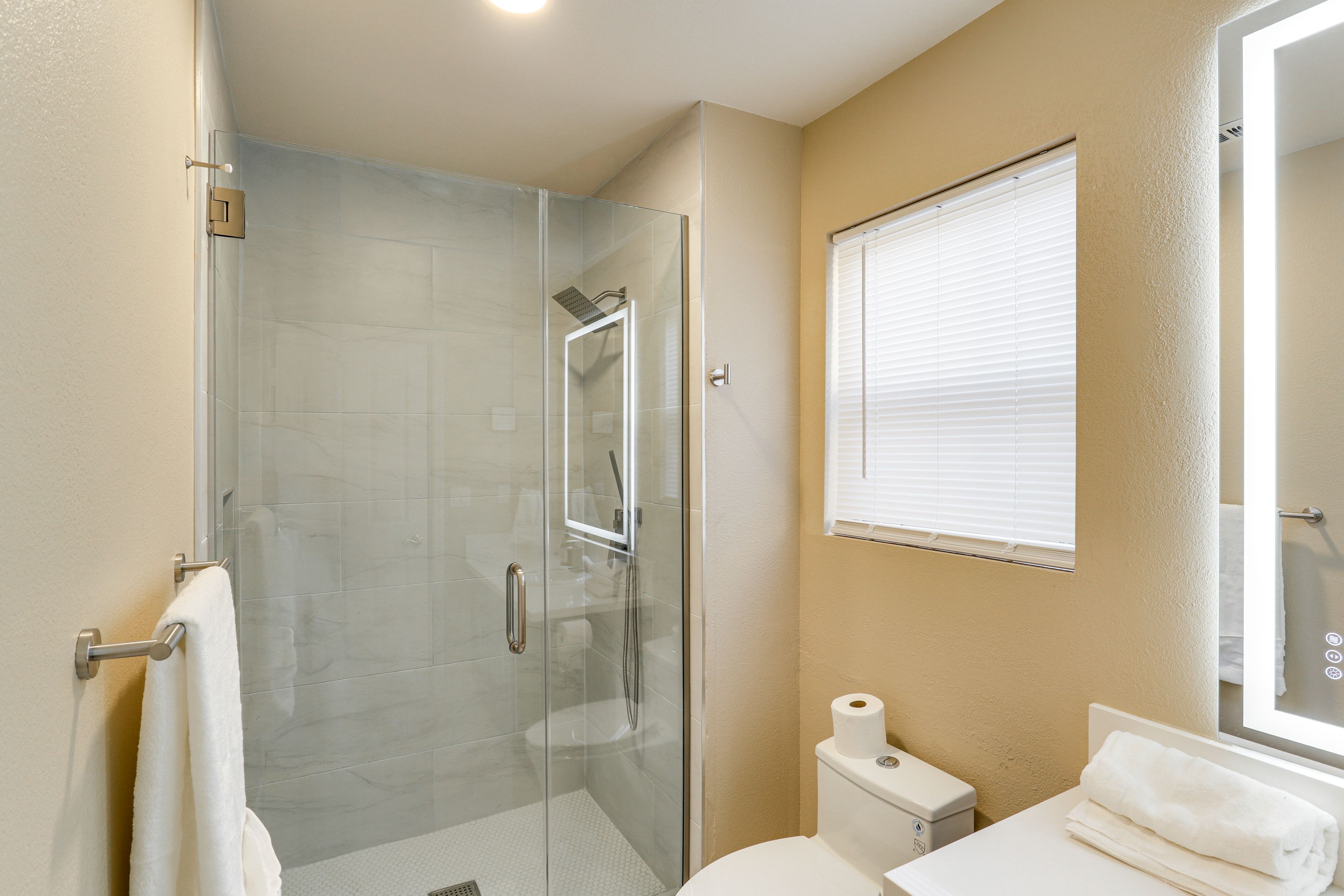 Bathroom | 1st Floor