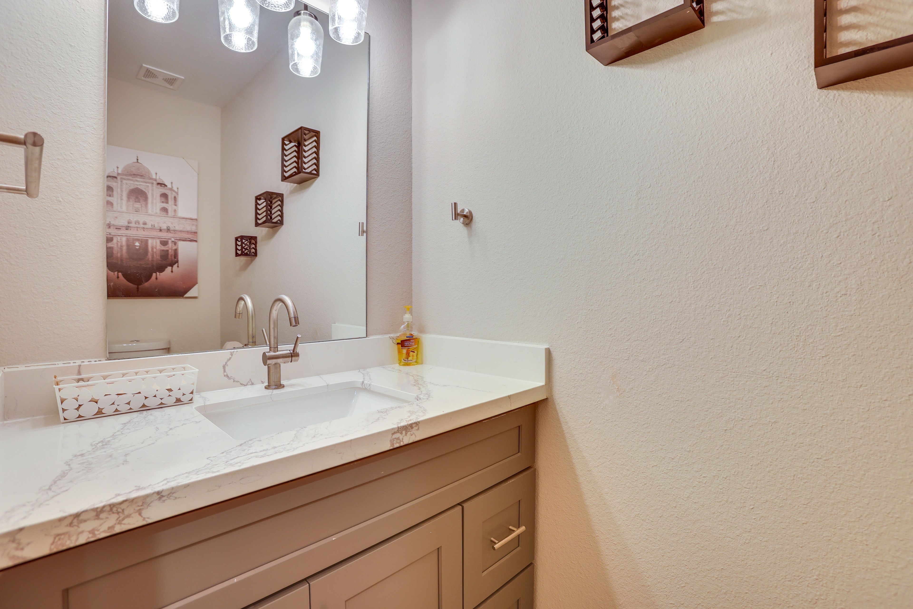 Half Bathroom | Upper Level