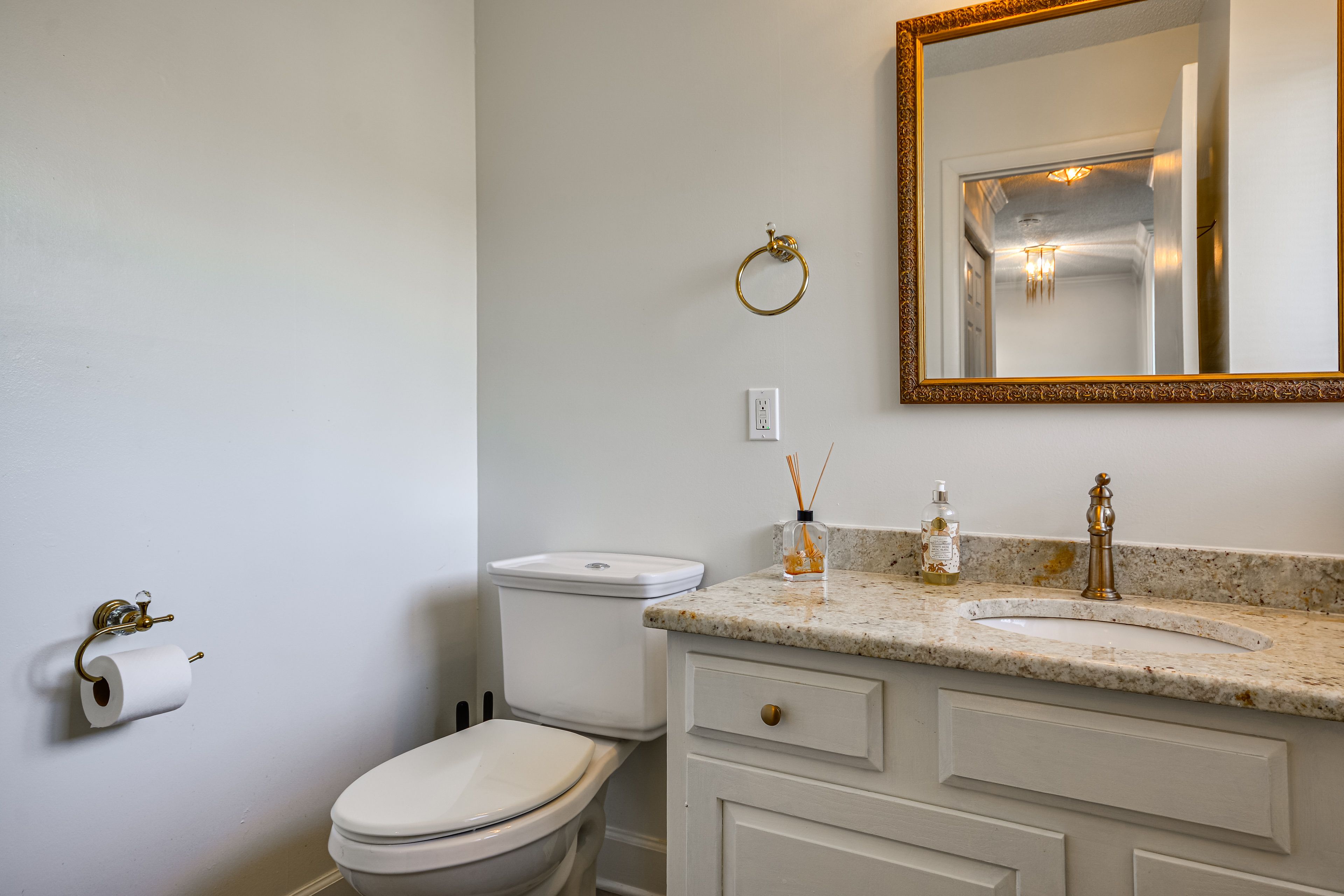 Half Bathroom | Main Level