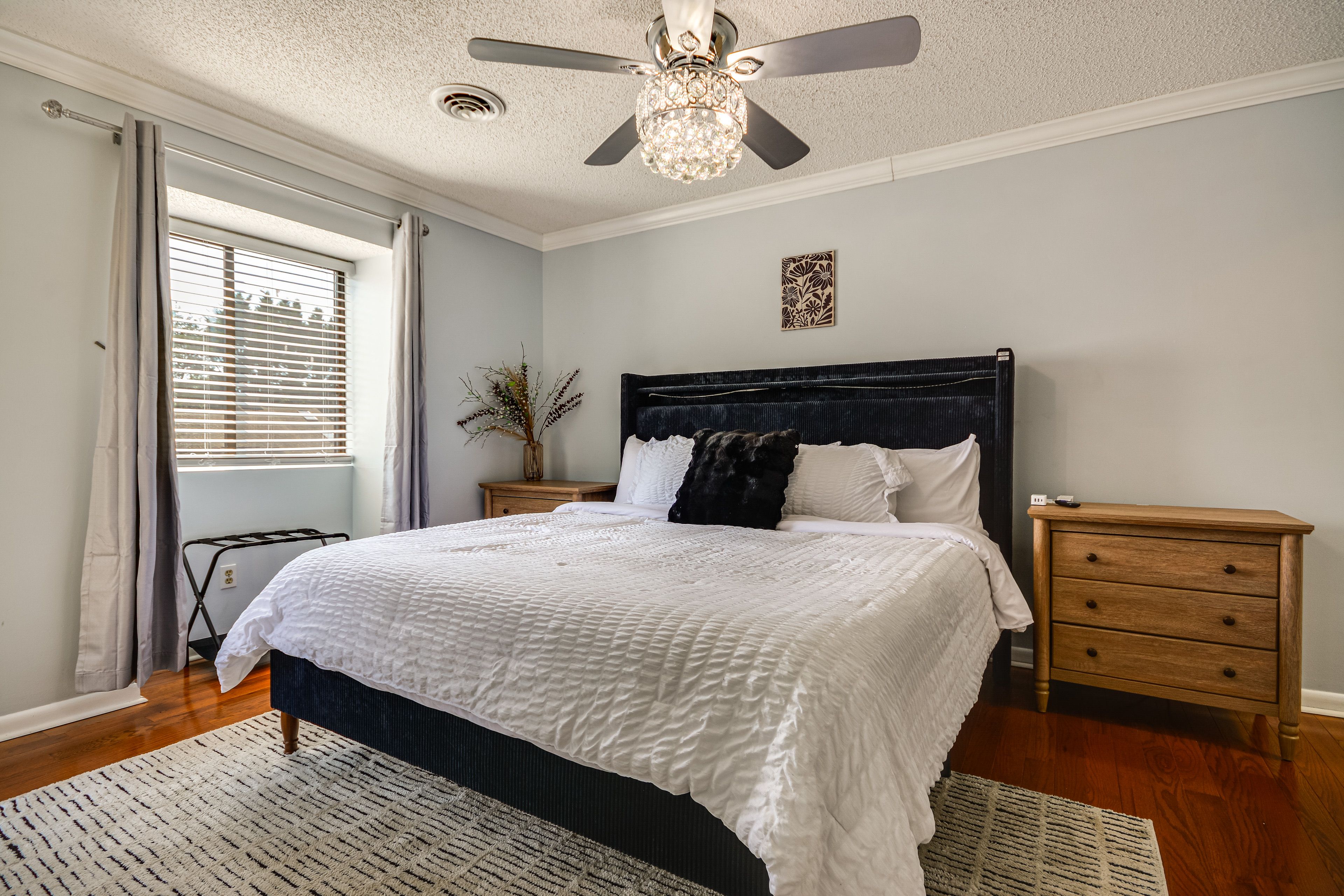 Bedroom 1 | King Bed | Upper Level