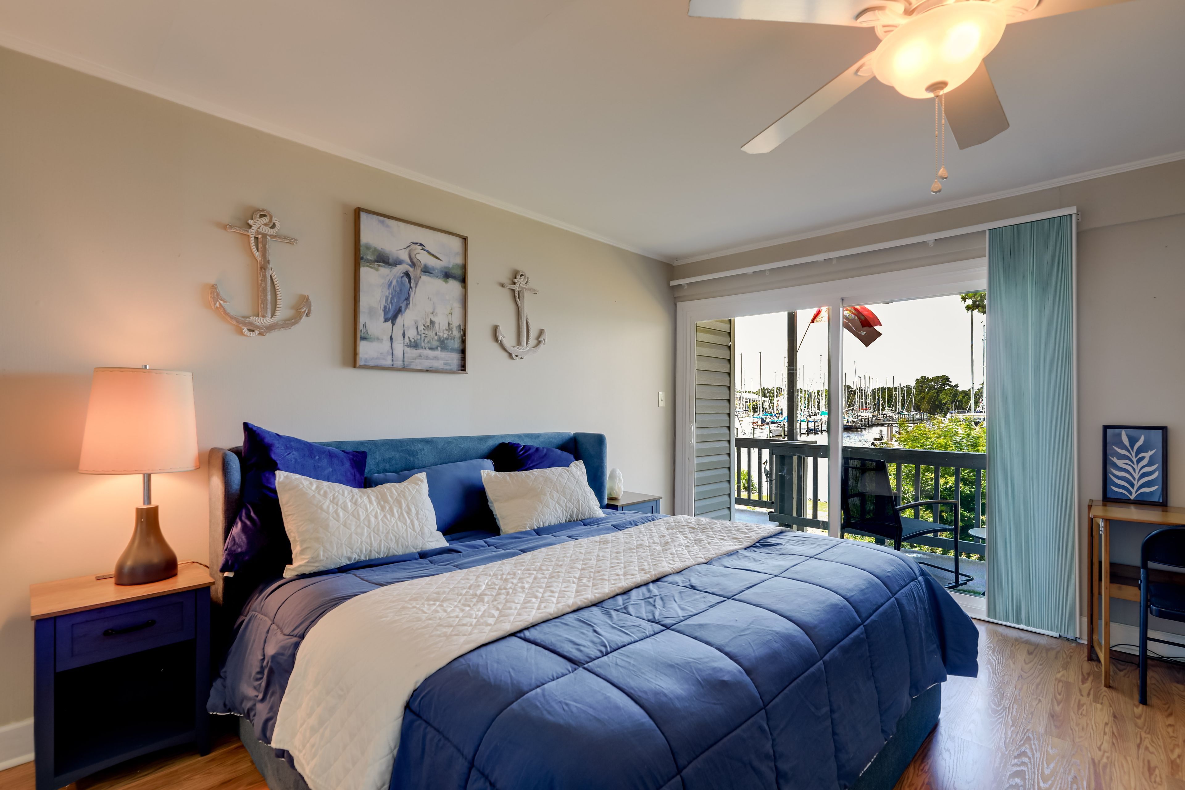 Bedroom | King Bed