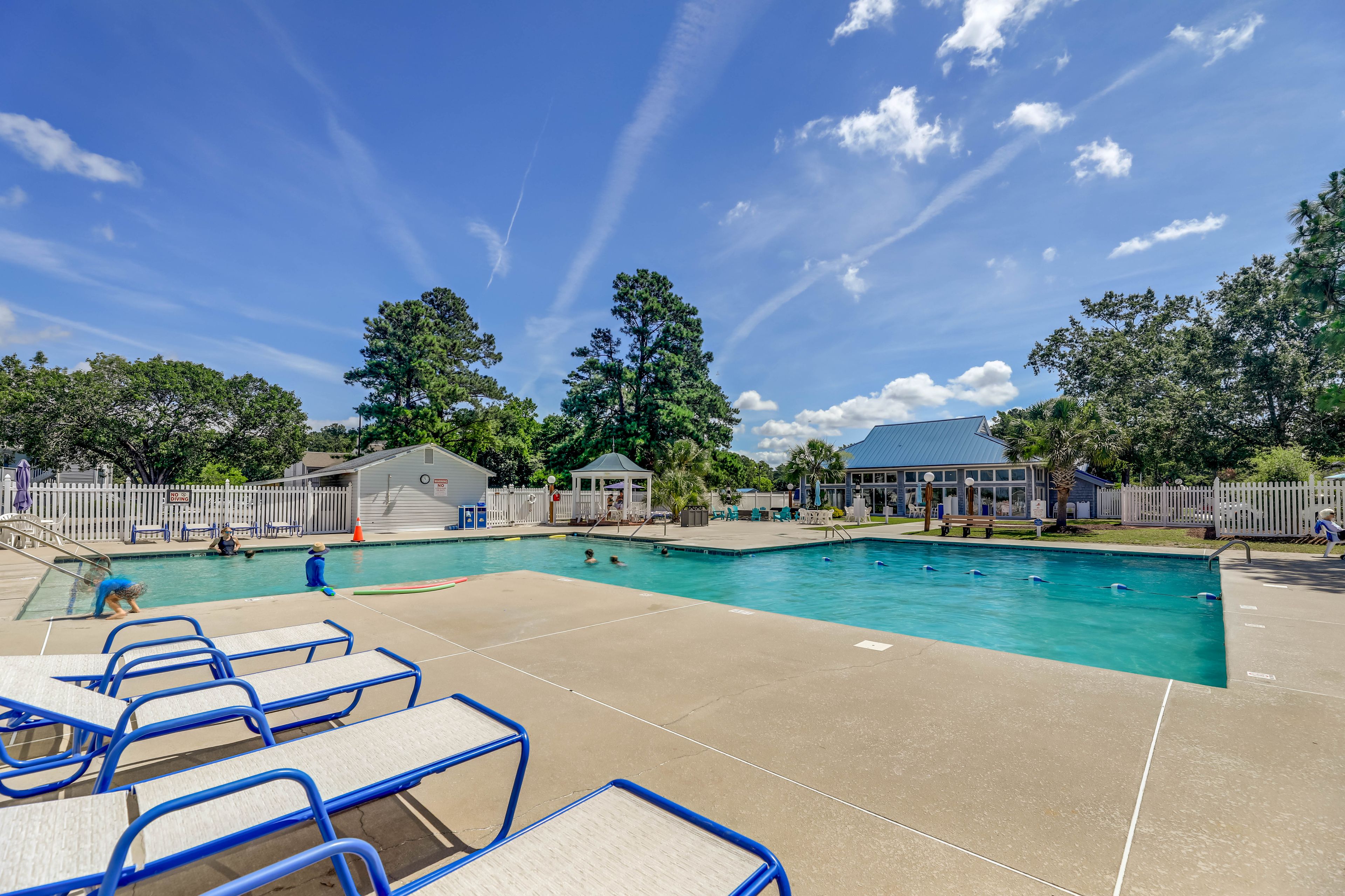Fairfield Harbour | Community Pool