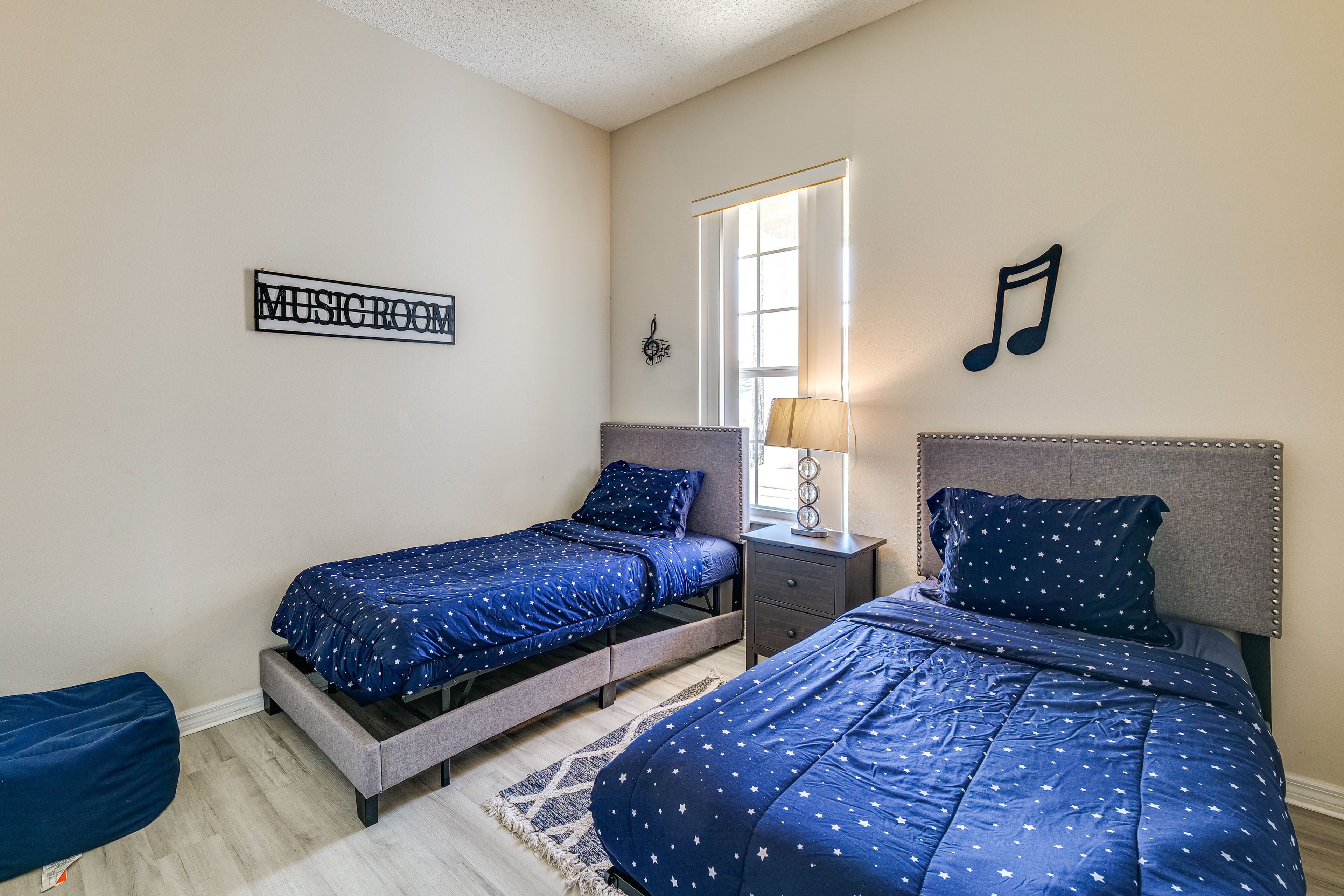 Bedroom 4 | 2 Twin Beds